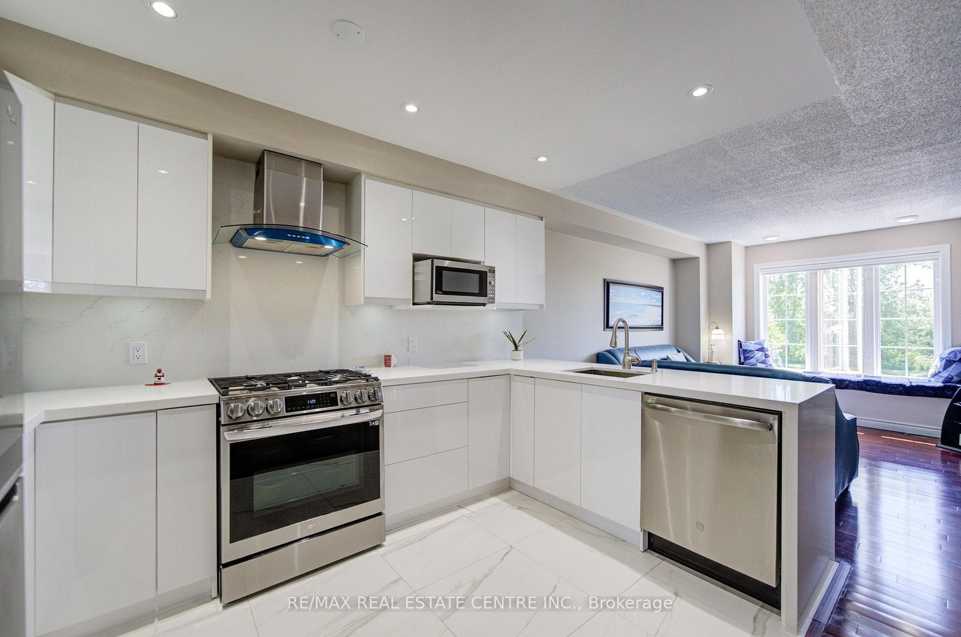 22 Lakeridge Drive photo 18