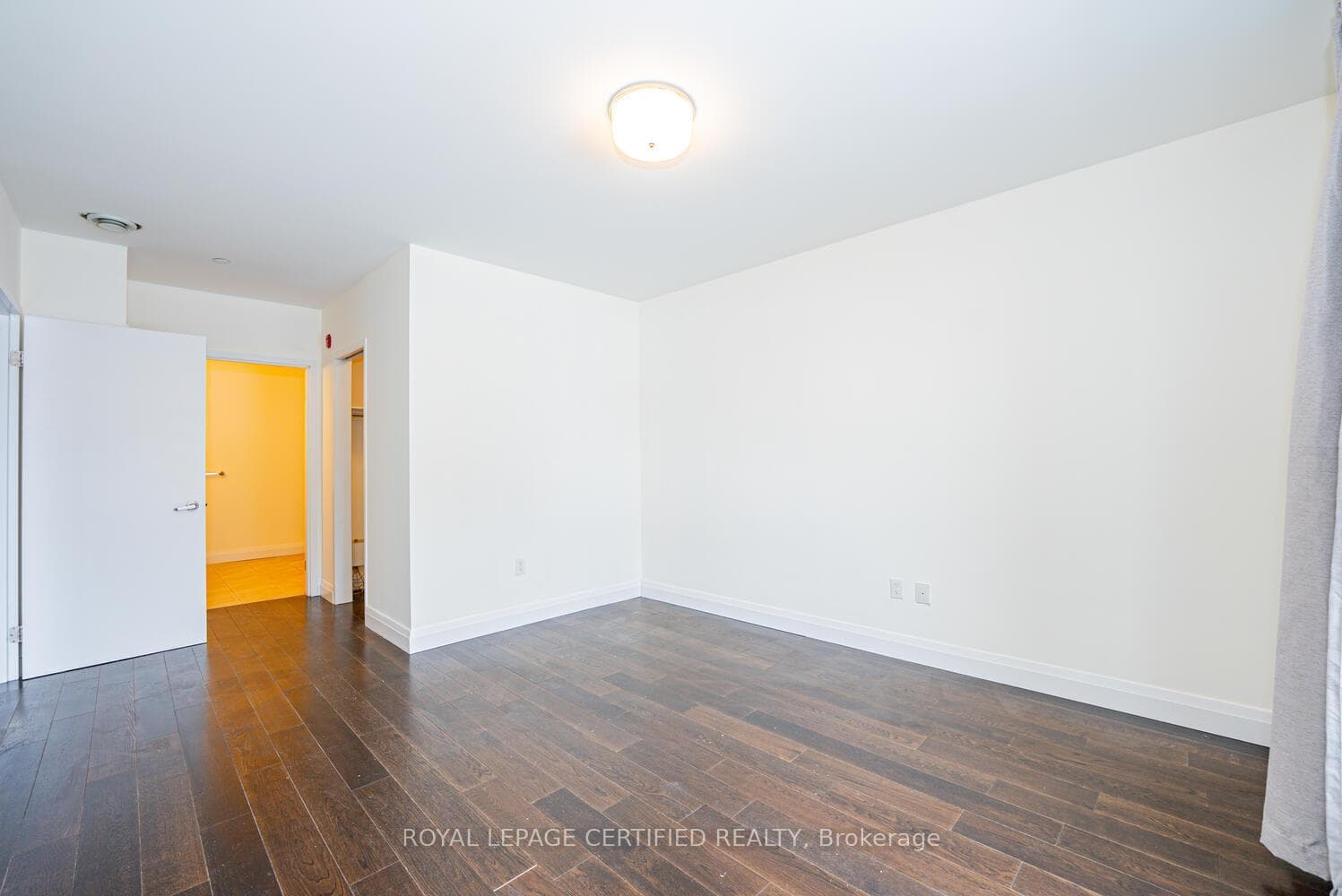 26 Wellington Street Unit 205 photo 30