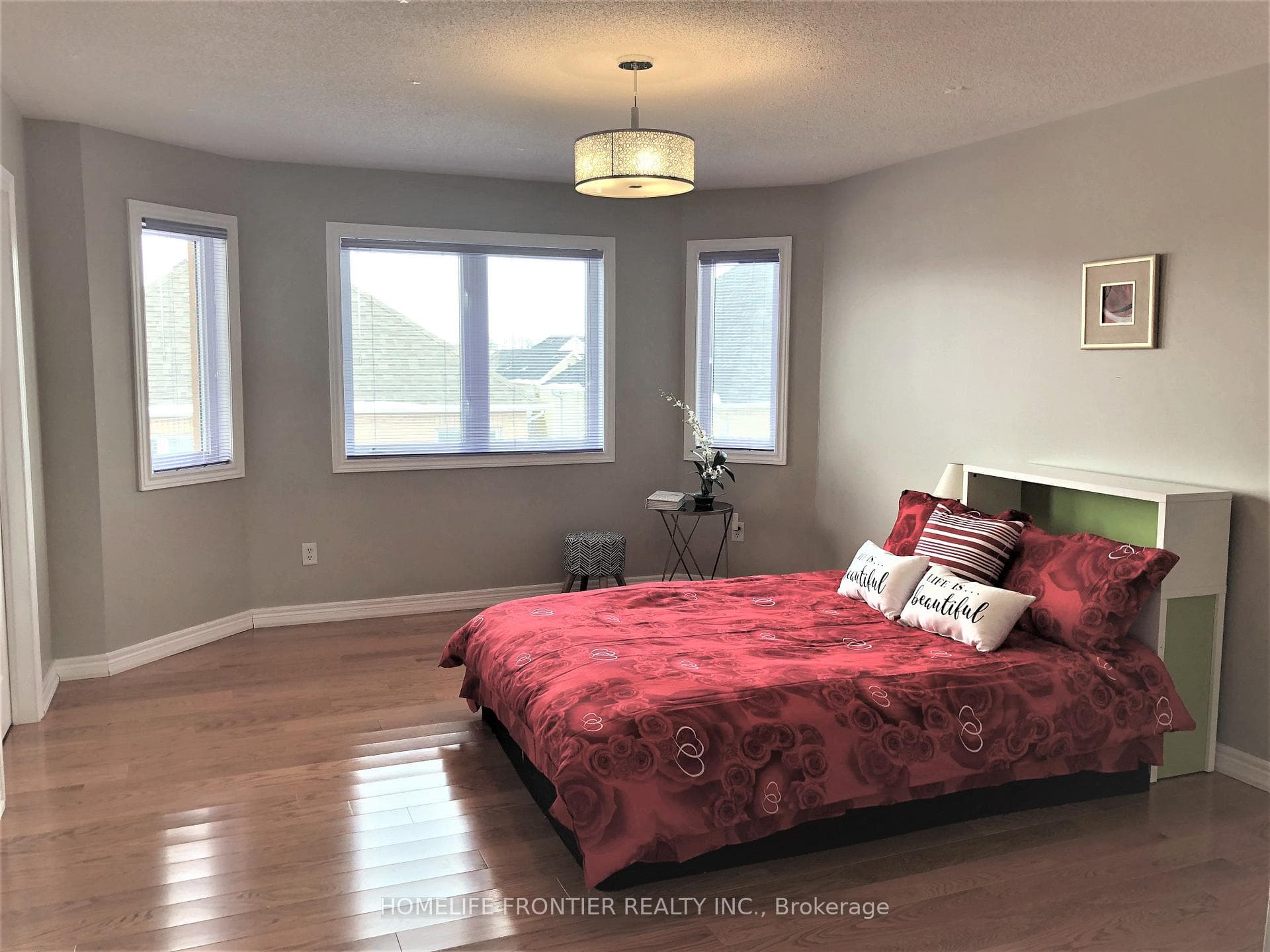 64 Libra Avenue photo 11