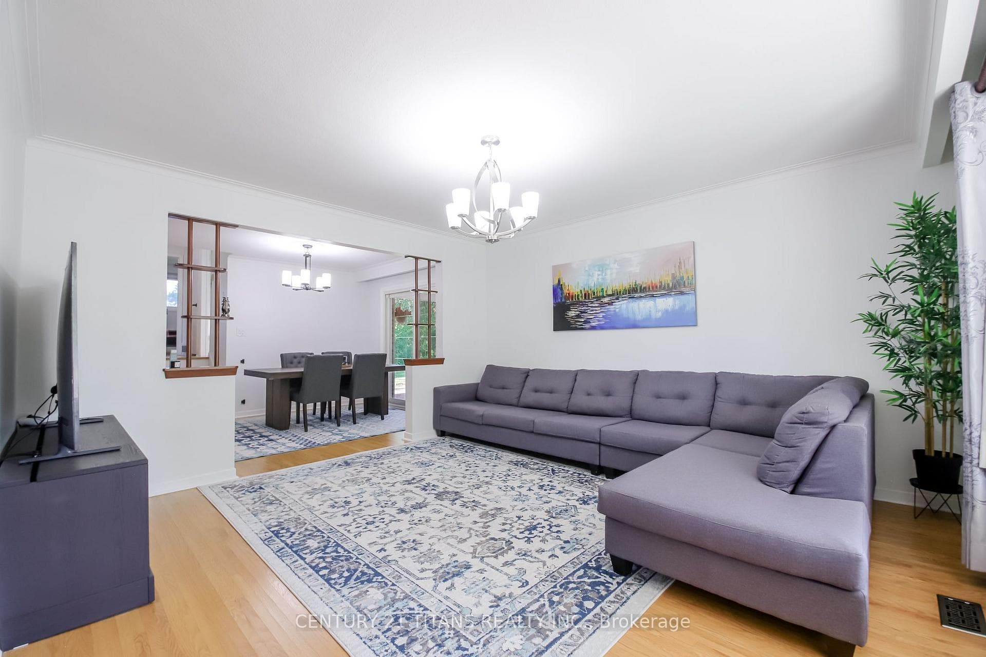 9 Minos Crescent photo 8