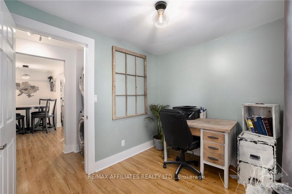 42 ELM Street photo 20