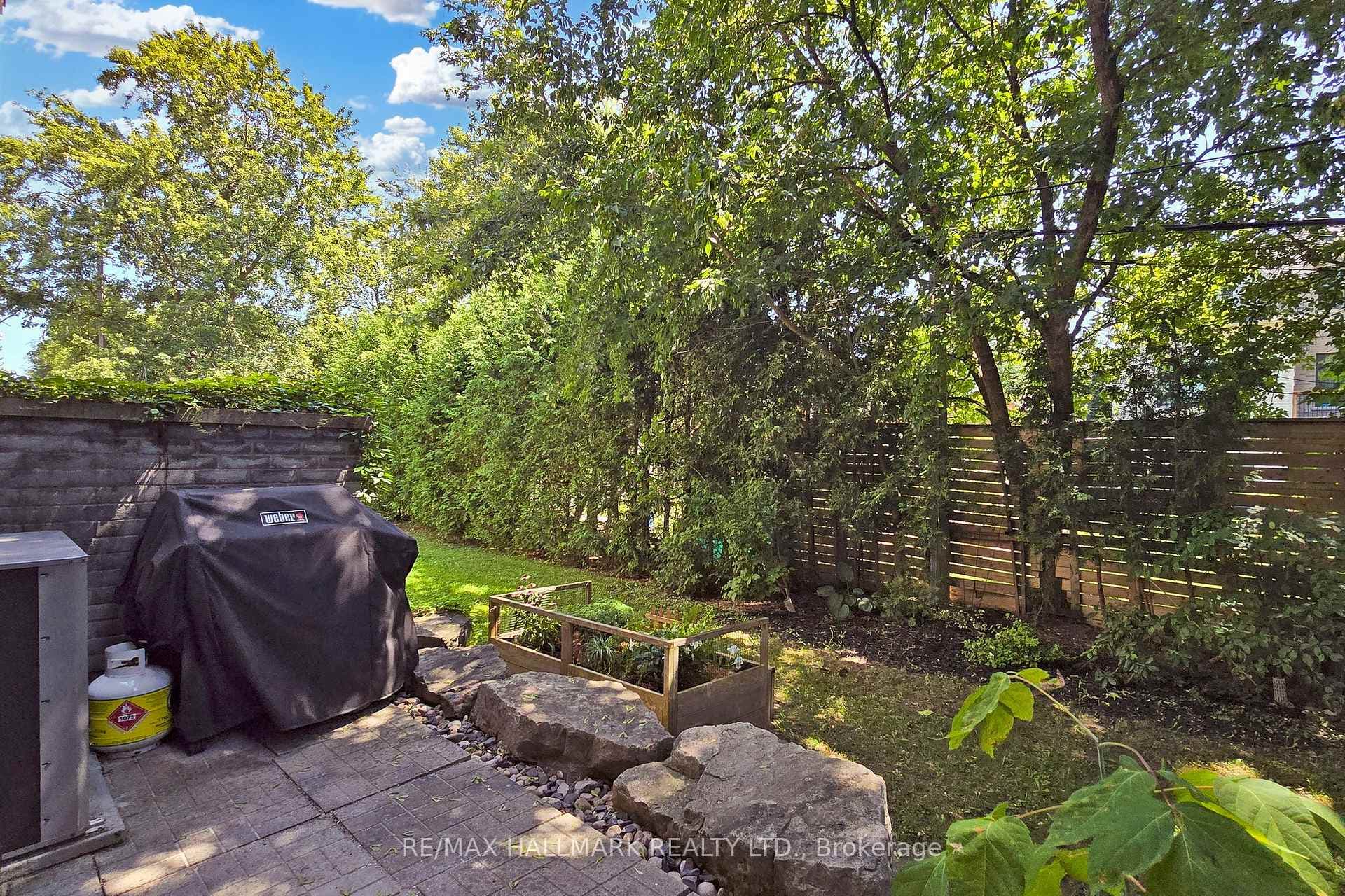 13 Garvin Mews photo 23