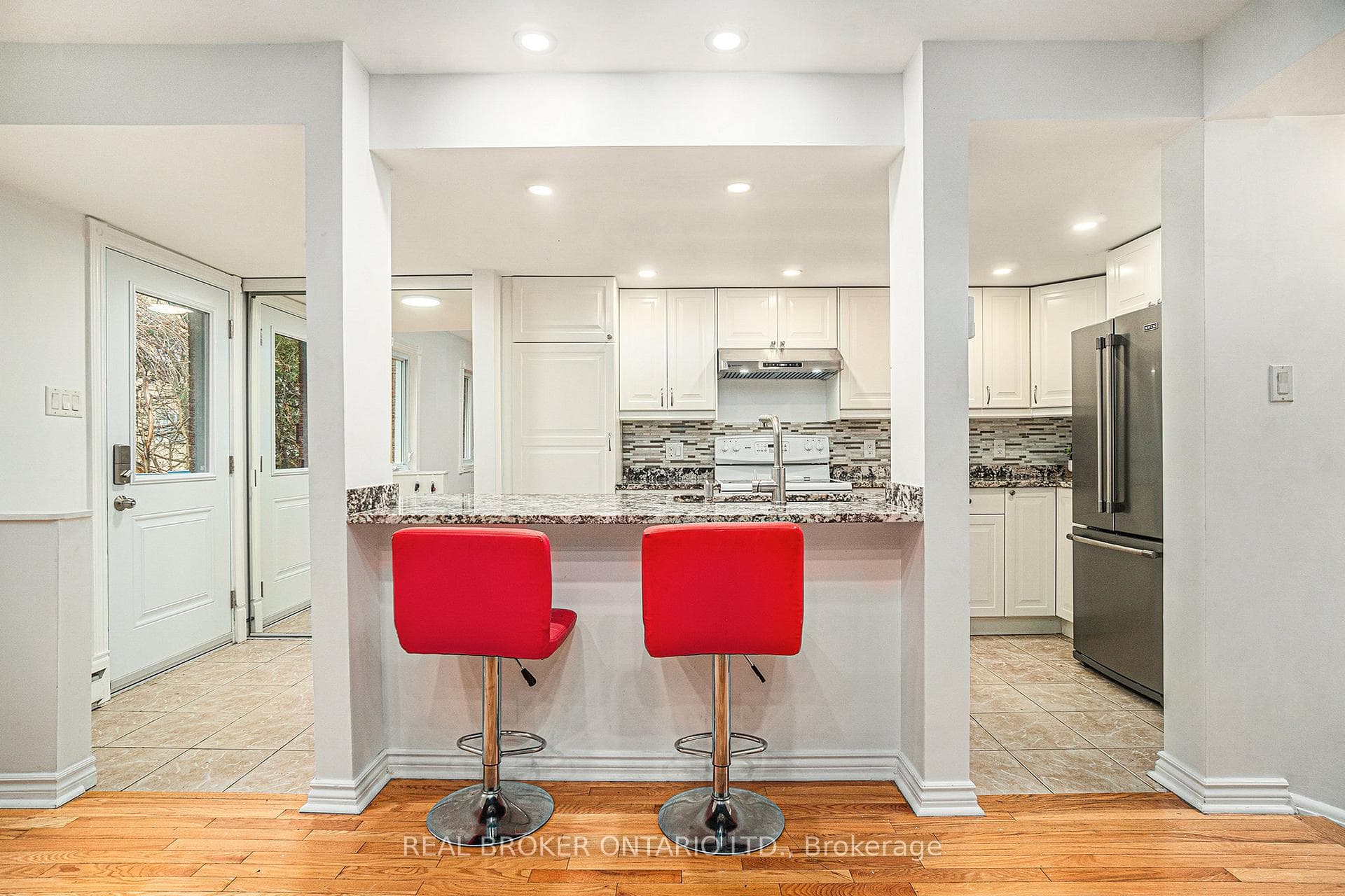 1204 Shillington Avenue Unit 5 photo 4