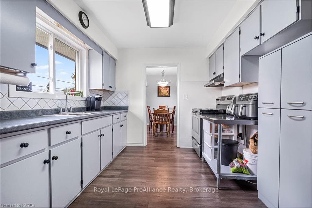 67 BRISCOE Street photo 13
