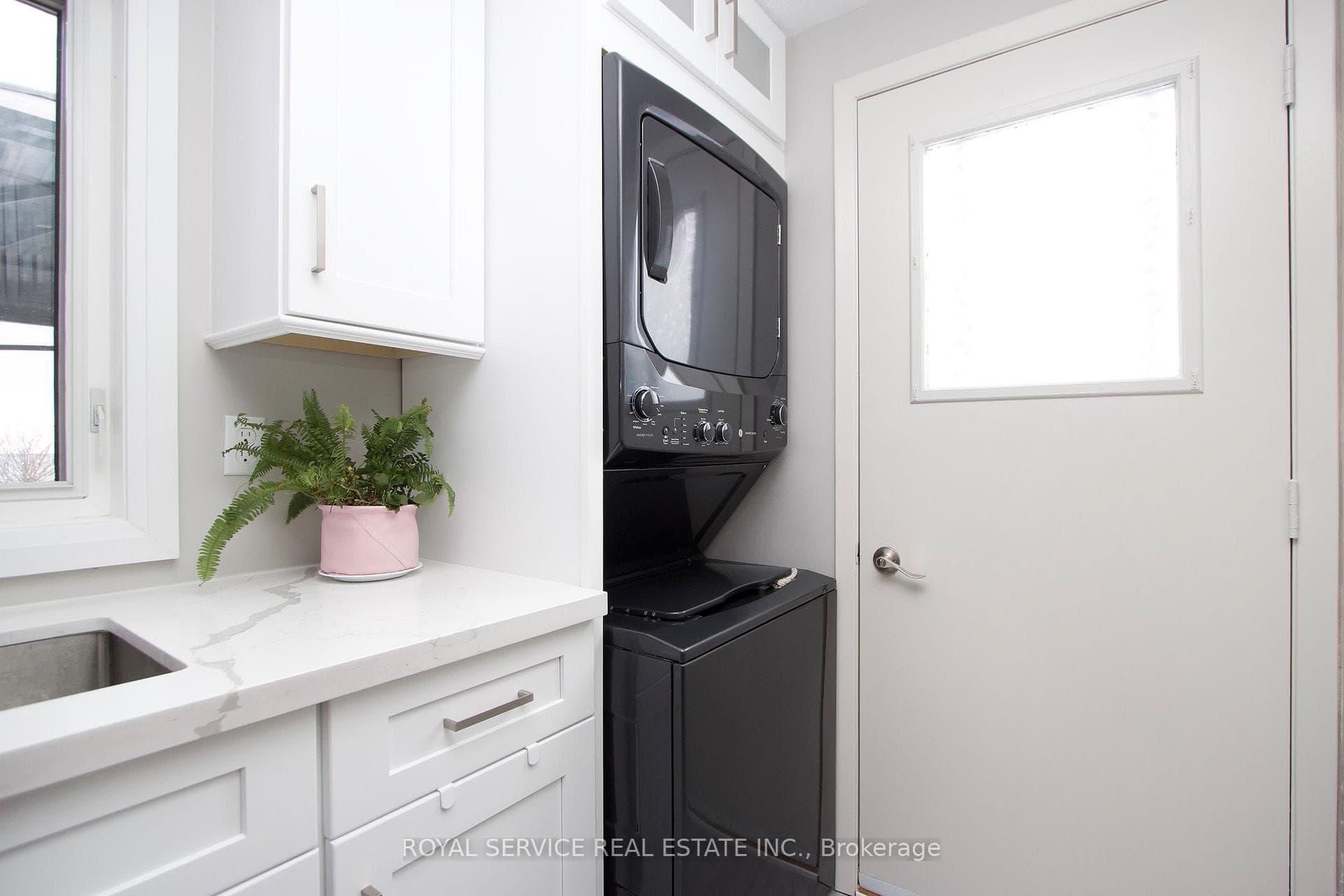 71 Bluffs Road photo 13