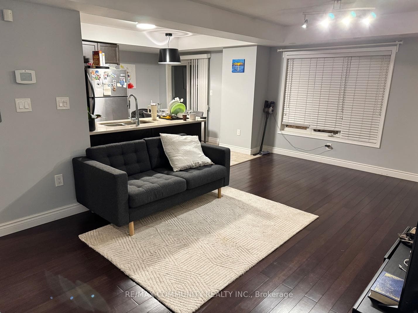 2117 Bur Oak Avenue photo 8