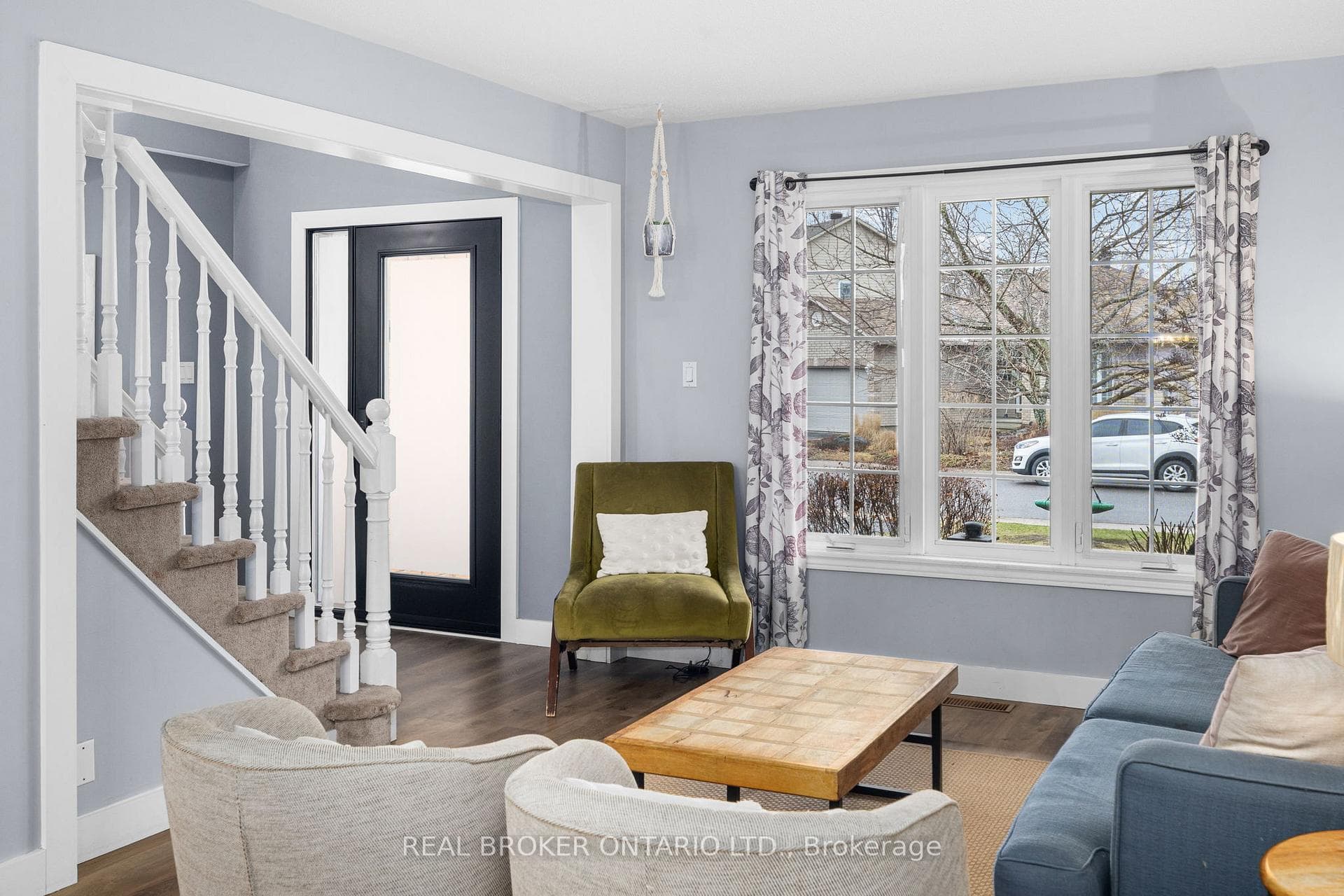 527 Joseph Street photo 6