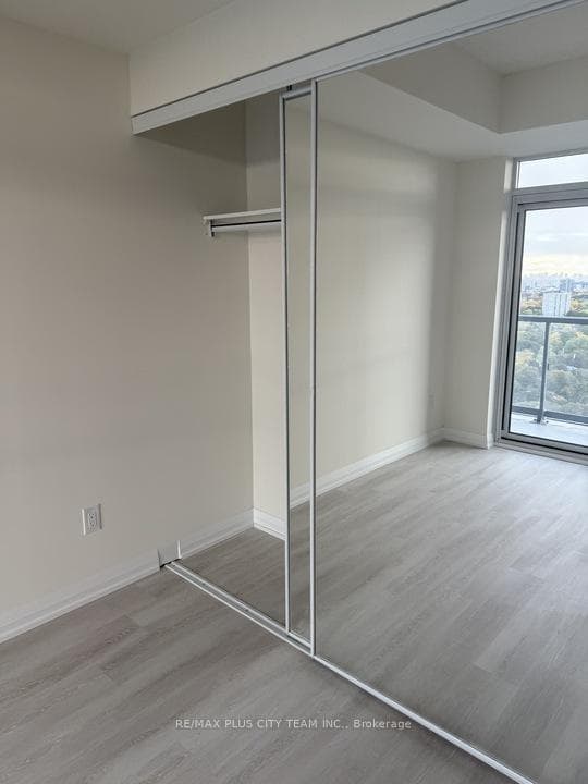 3260 Sheppard Avenue Unit 2210 photo 8