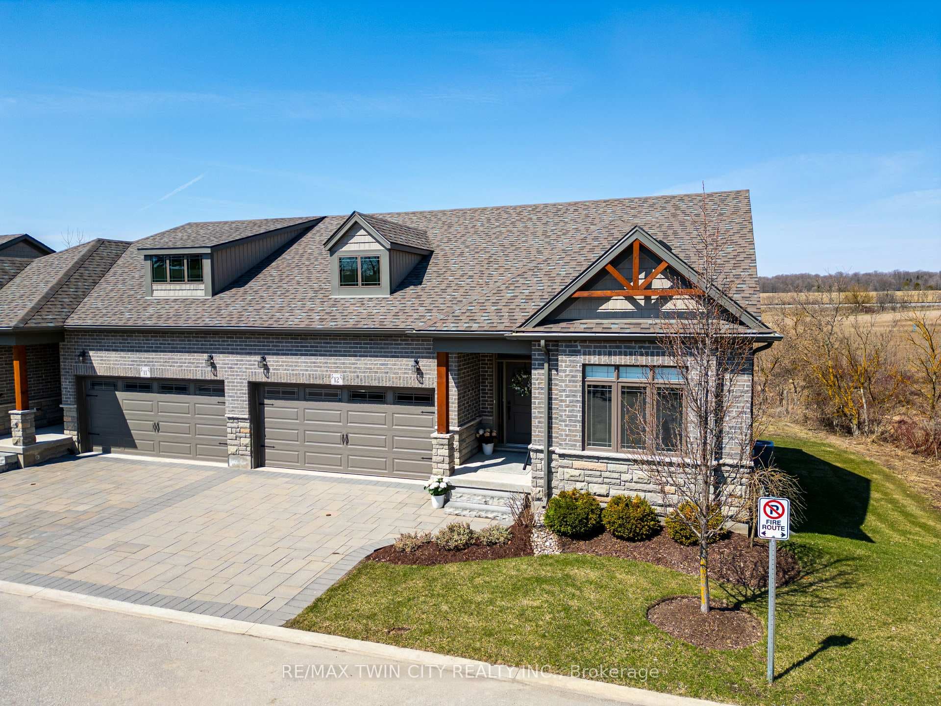 300 Snyder's Road Unit 12 photo 46