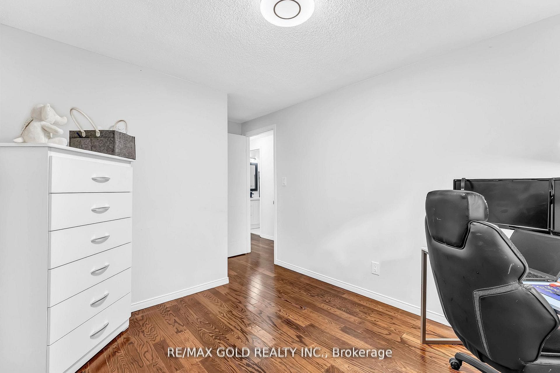 90 Mooregate Crescent Unit 34 photo 23
