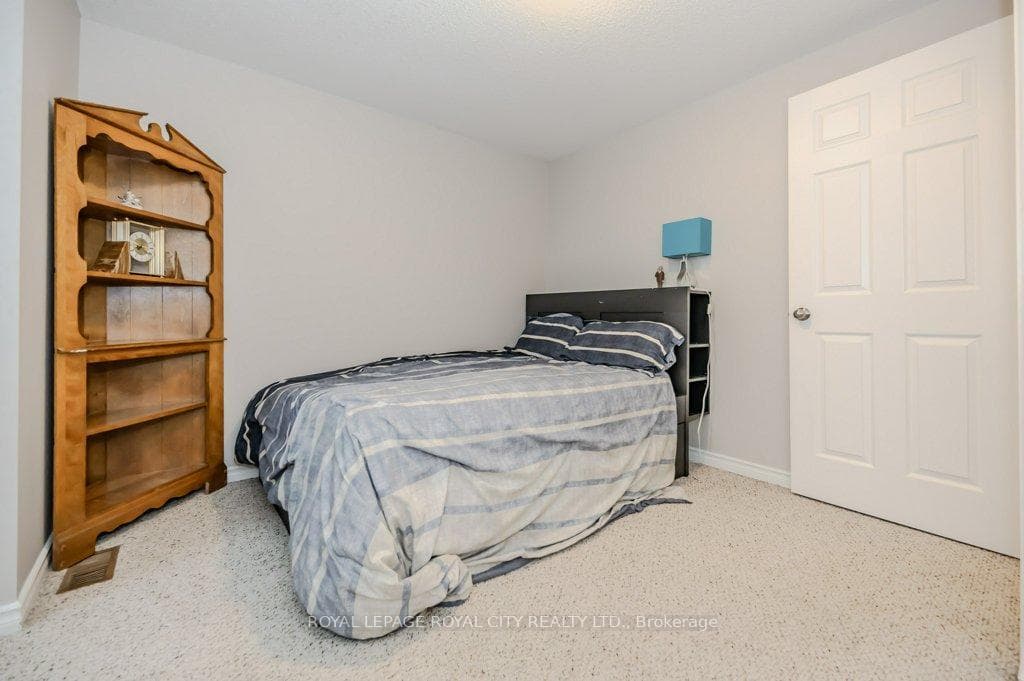 21 Thornhill Drive photo 22