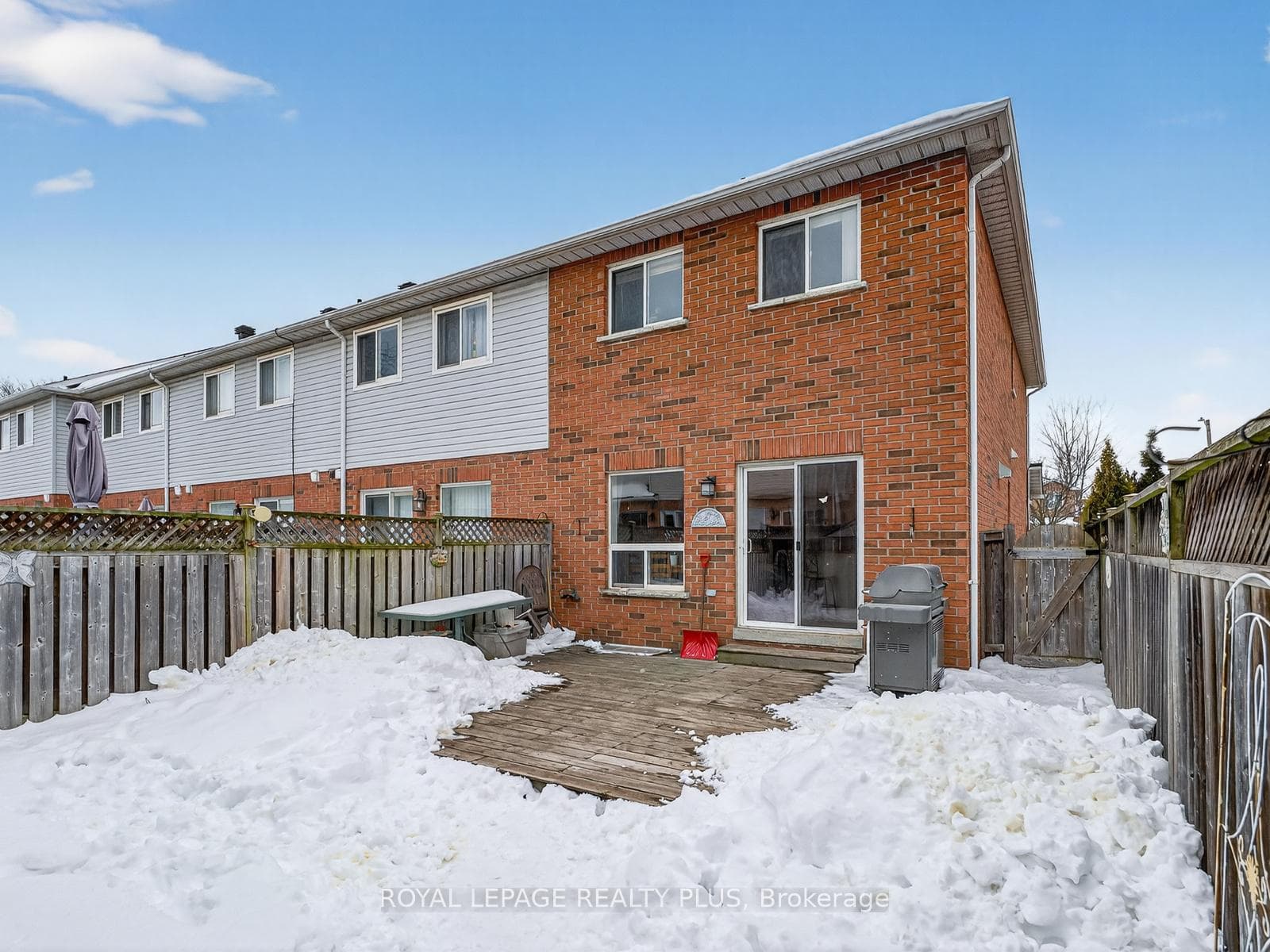 707 Inverary Road photo 31