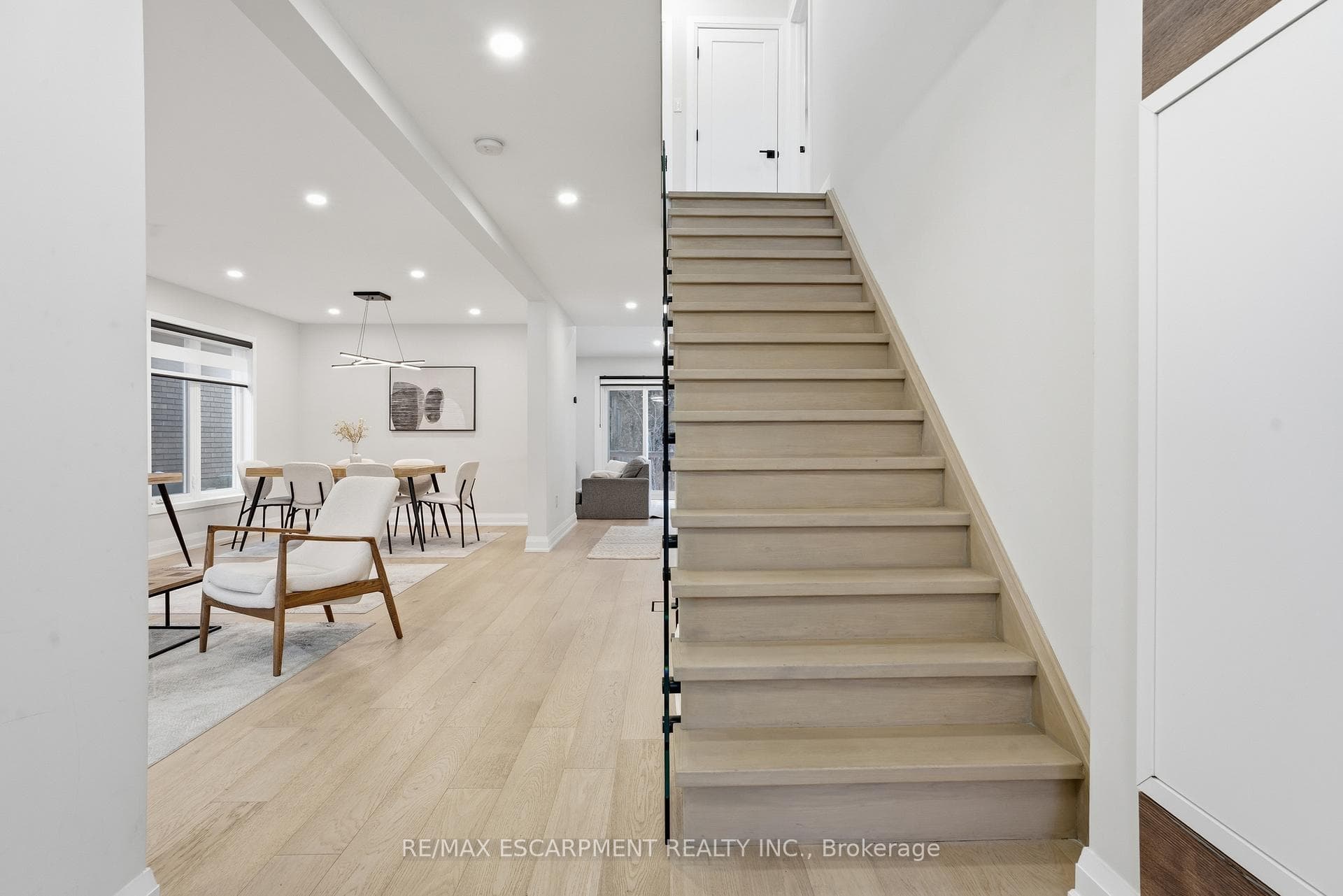 108 Greenshire Drive photo 3