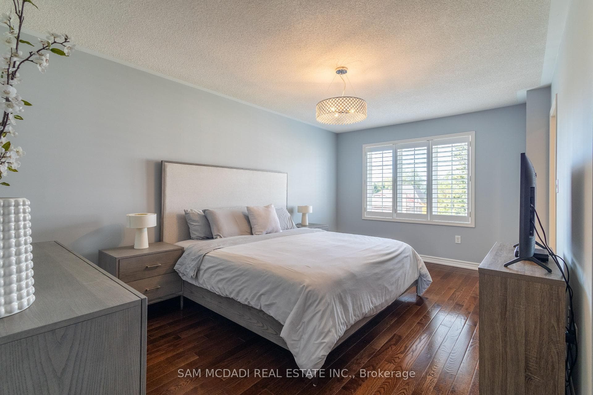 1139 Haig Boulevard Unit 2 photo 23