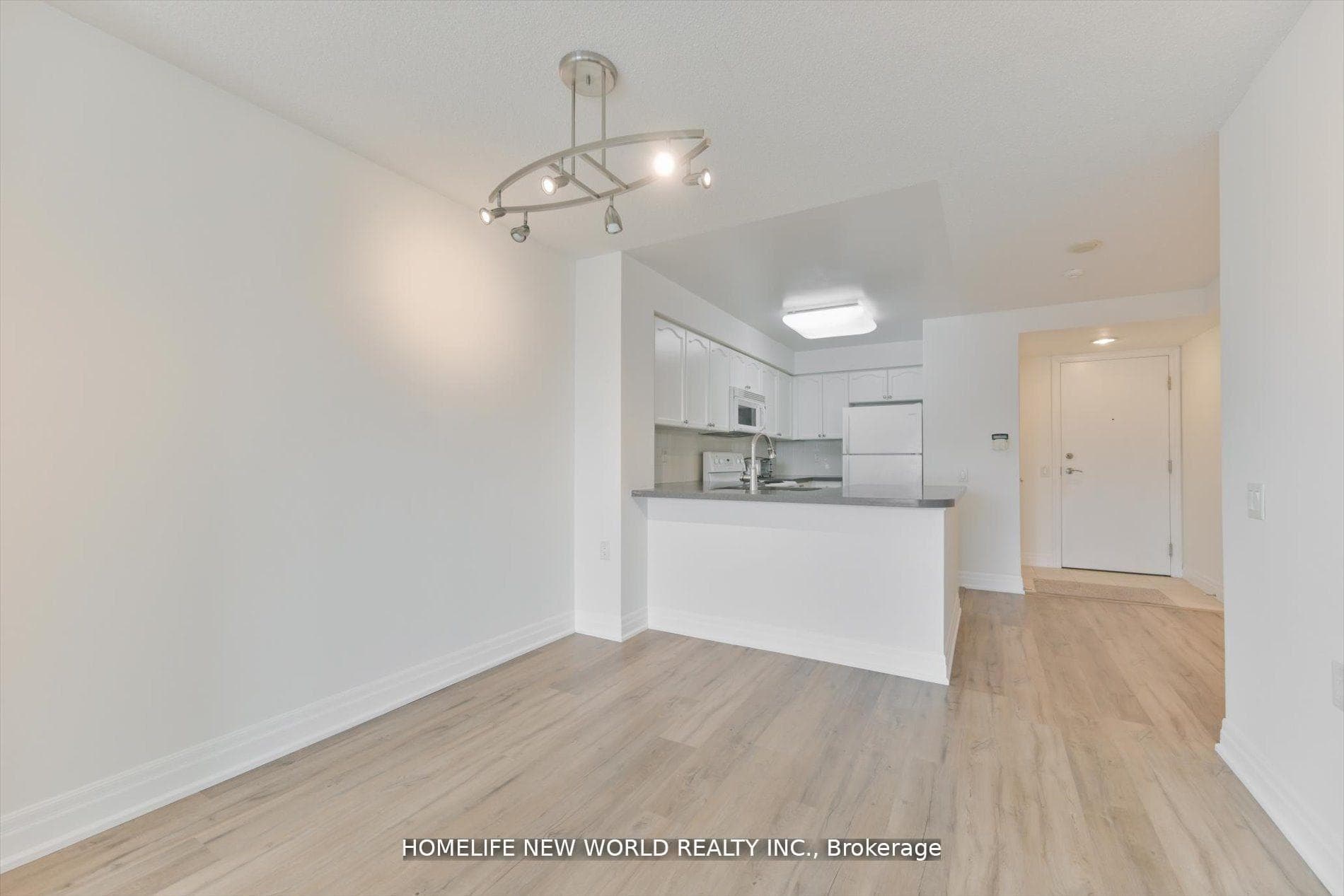 21 Hillcrest Avenue Unit 607 photo 11