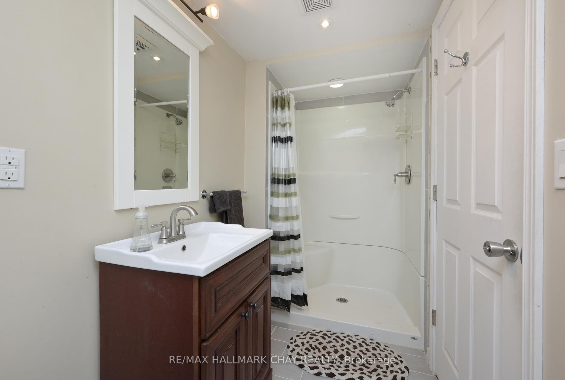 19 Tunbridge Road photo 21