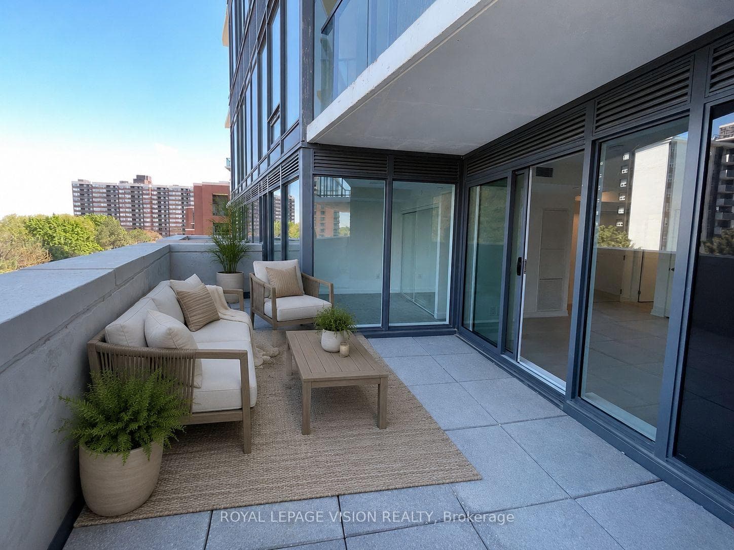 4010 Eglinton Avenue Unit 503 photo 2