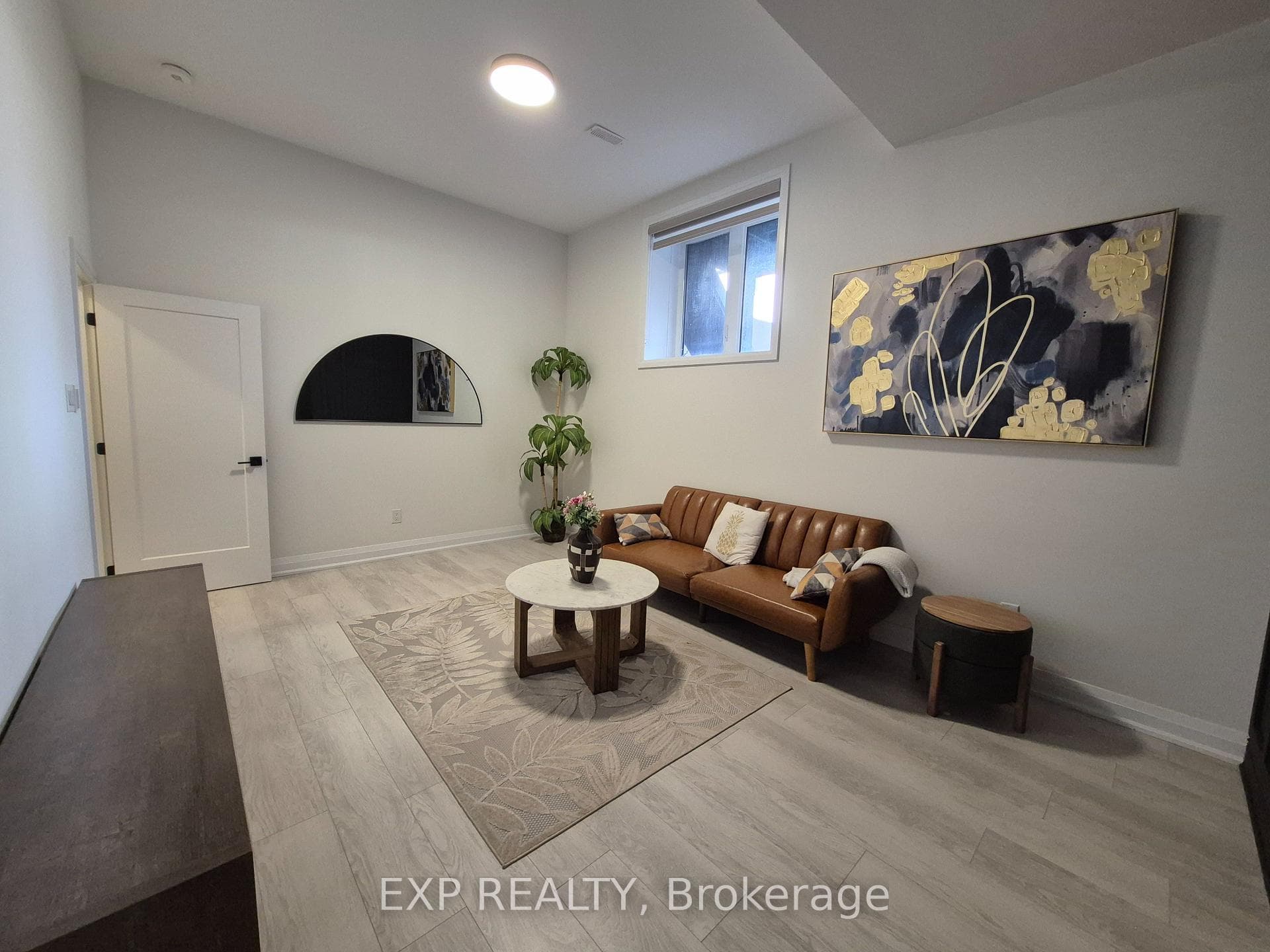 178 Lynn Coulter Street photo 5