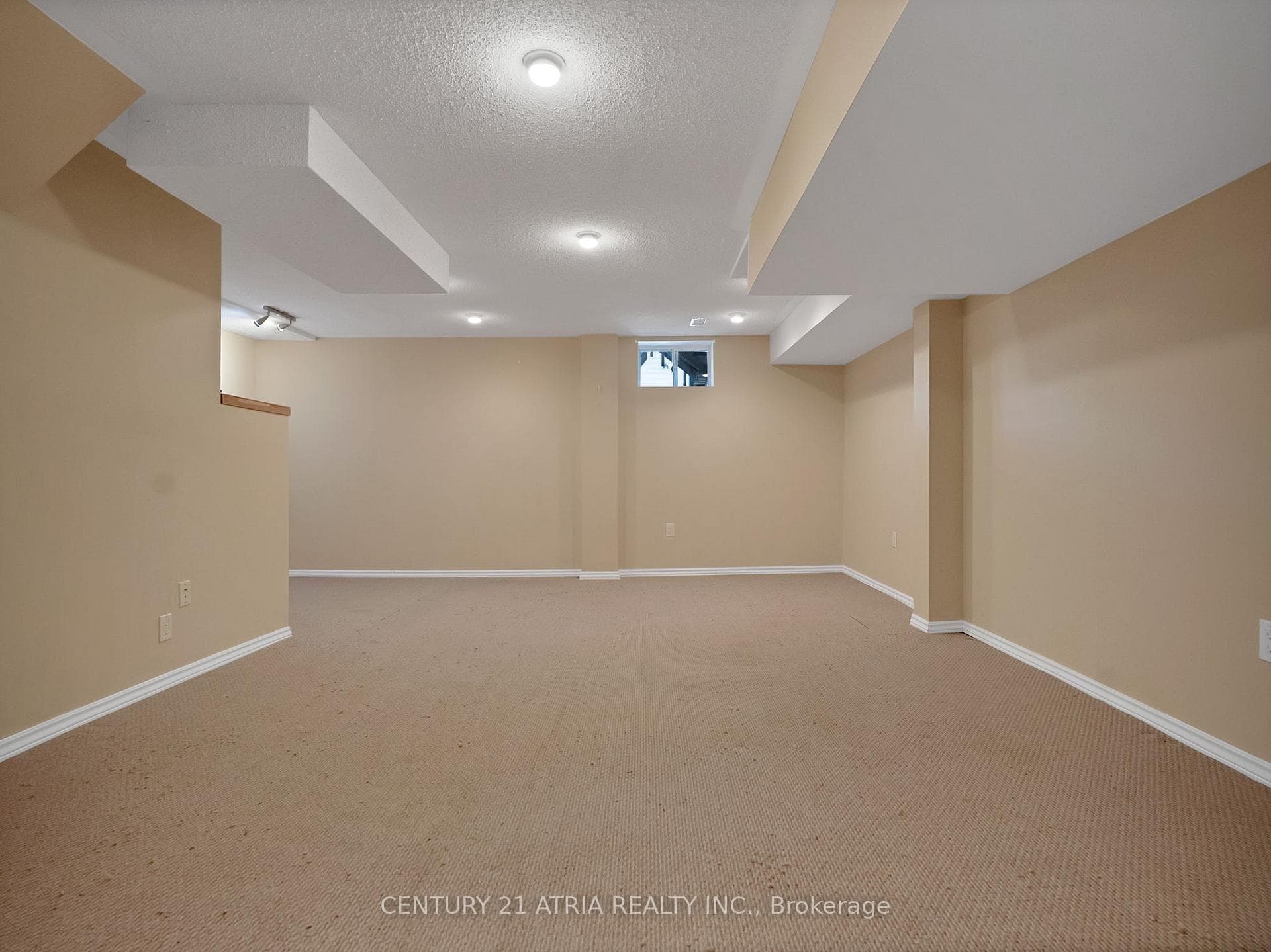 143 Baywell Crescent photo 42