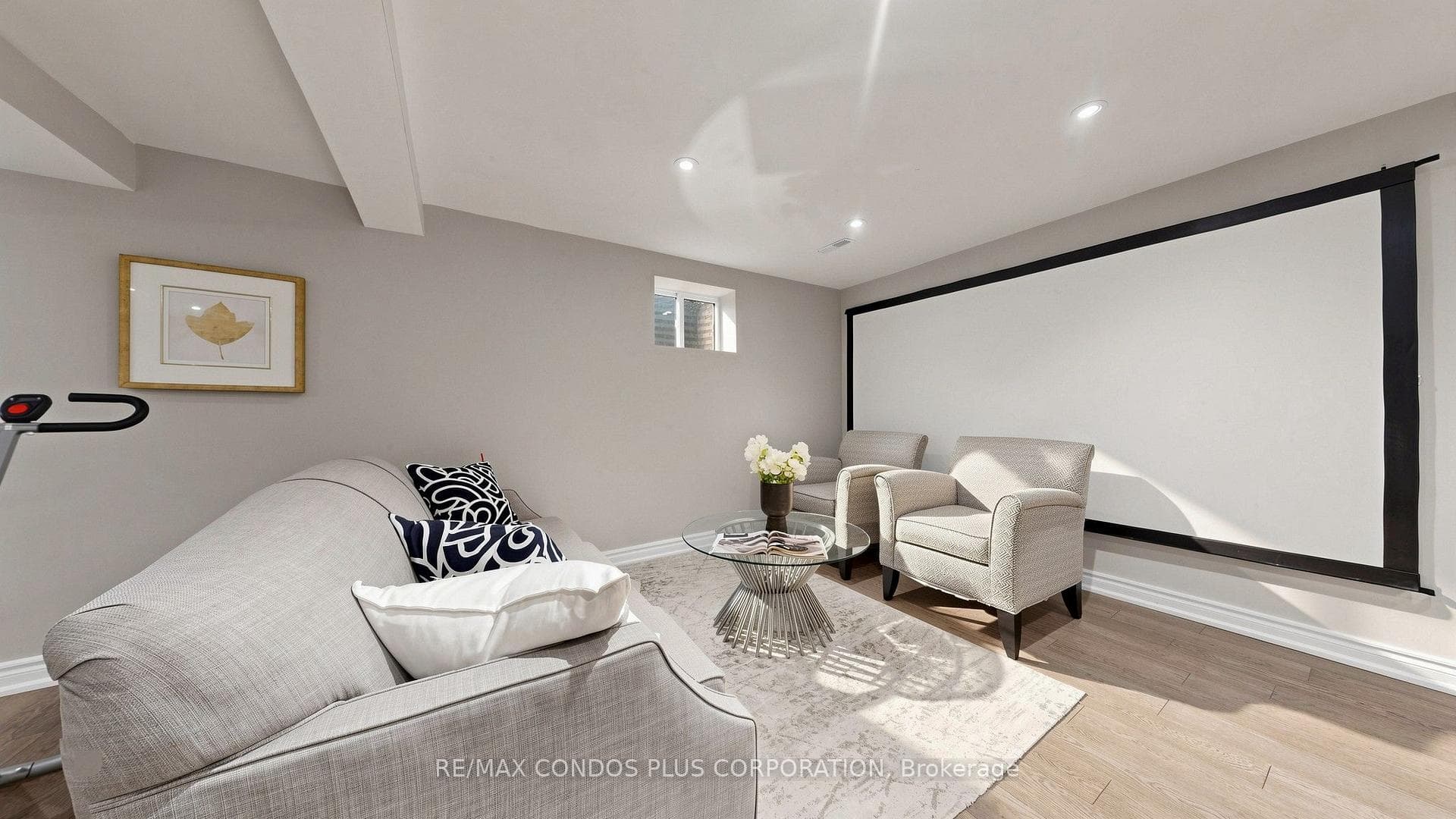 22 Denlow Boulevard photo 37