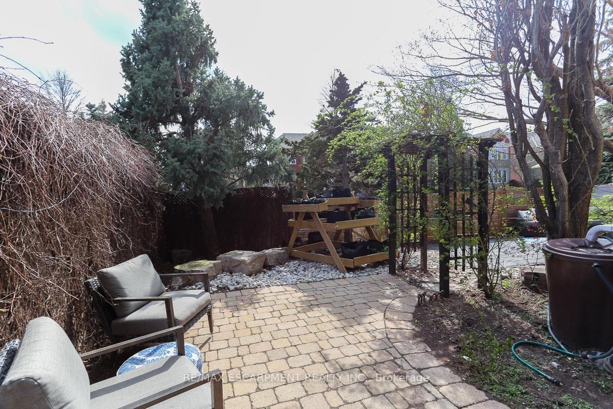 154 Westchester Road photo 38