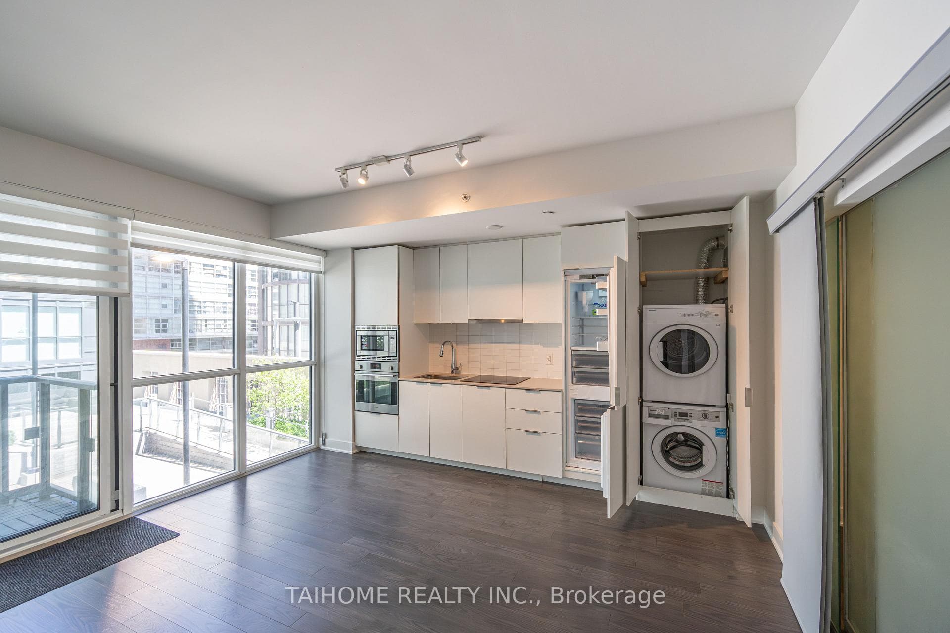 955 Bay Street Unit 307 photo 11