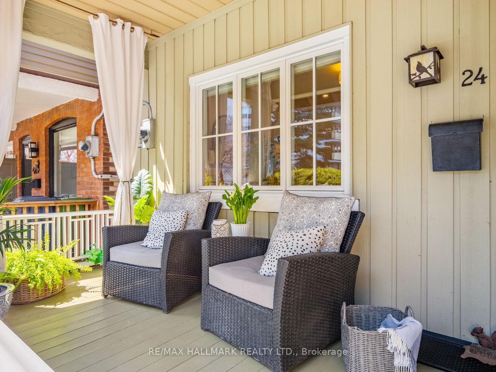 24 Meadow Avenue photo 3