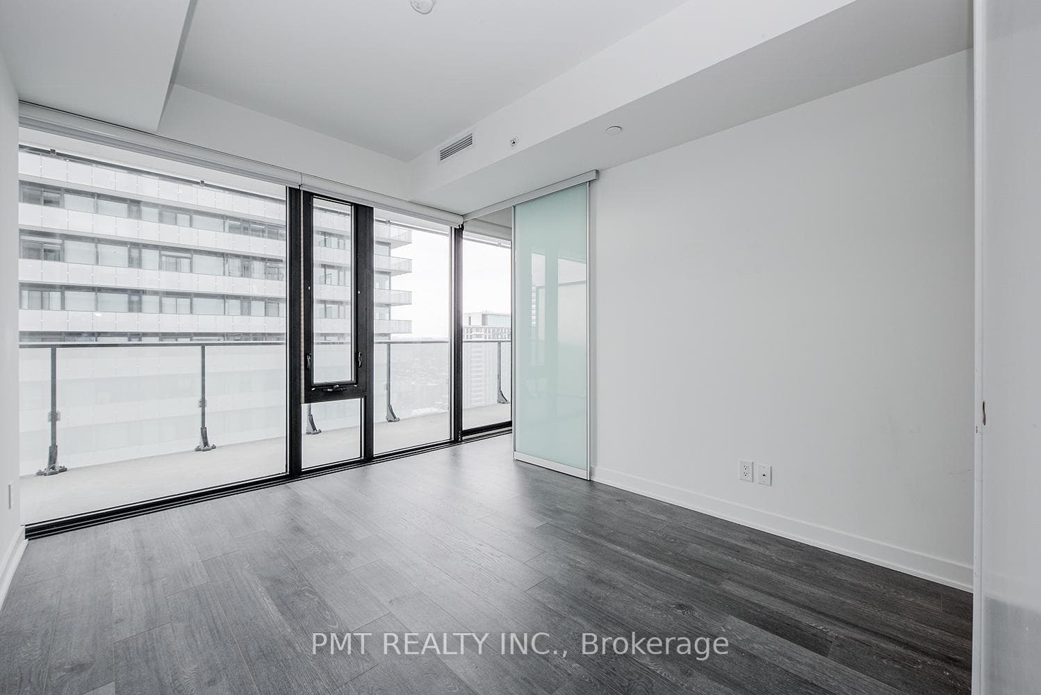 185 Roehampton Avenue Unit 2401 photo 31