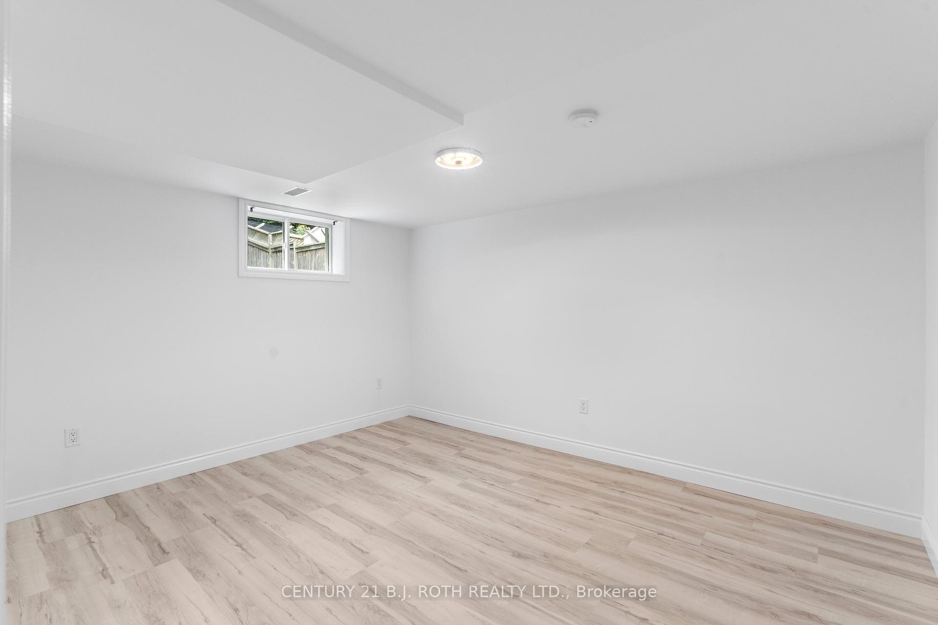 207 Lillian Crescent Unit Basement photo 11