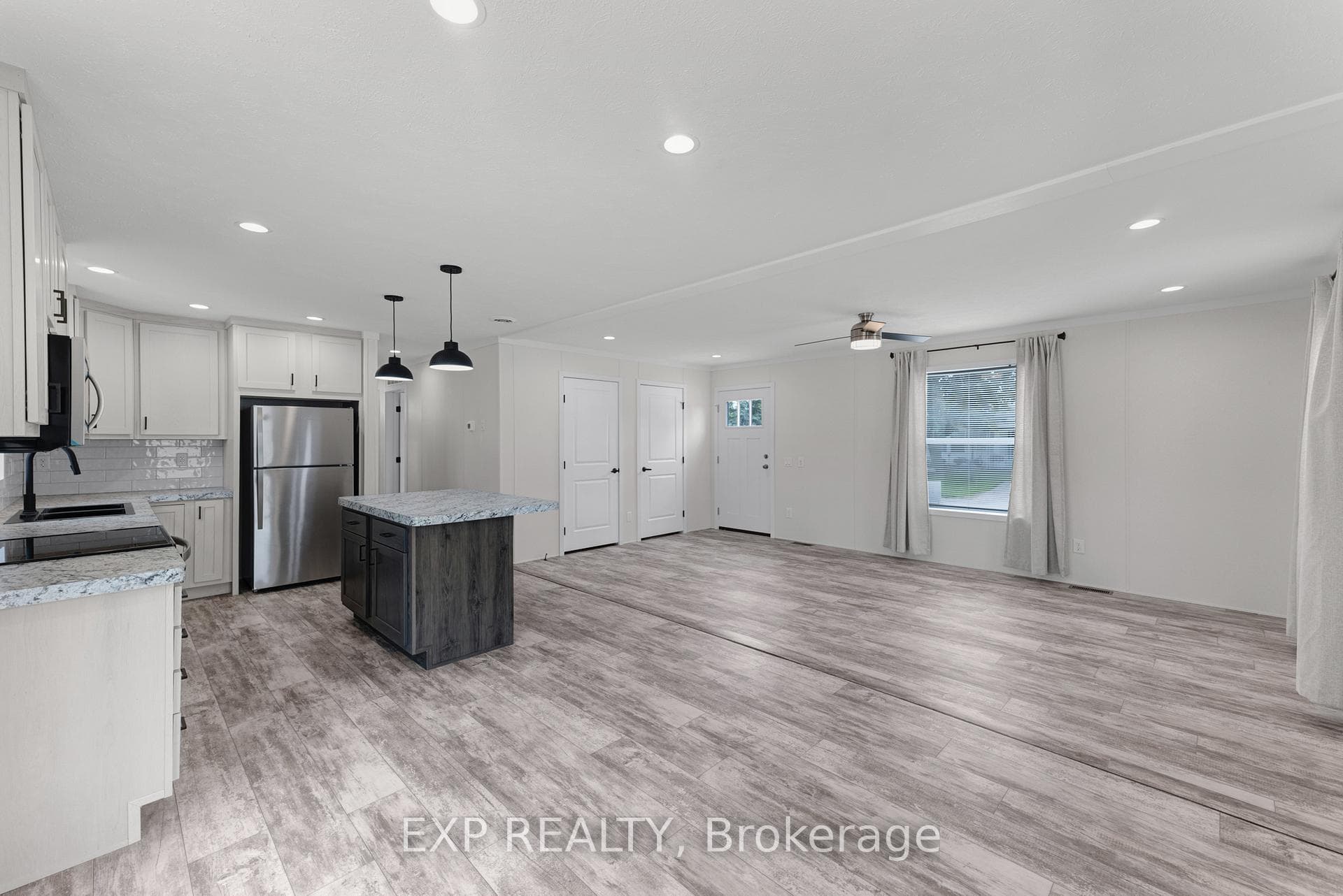 76 Linden Lane photo 8
