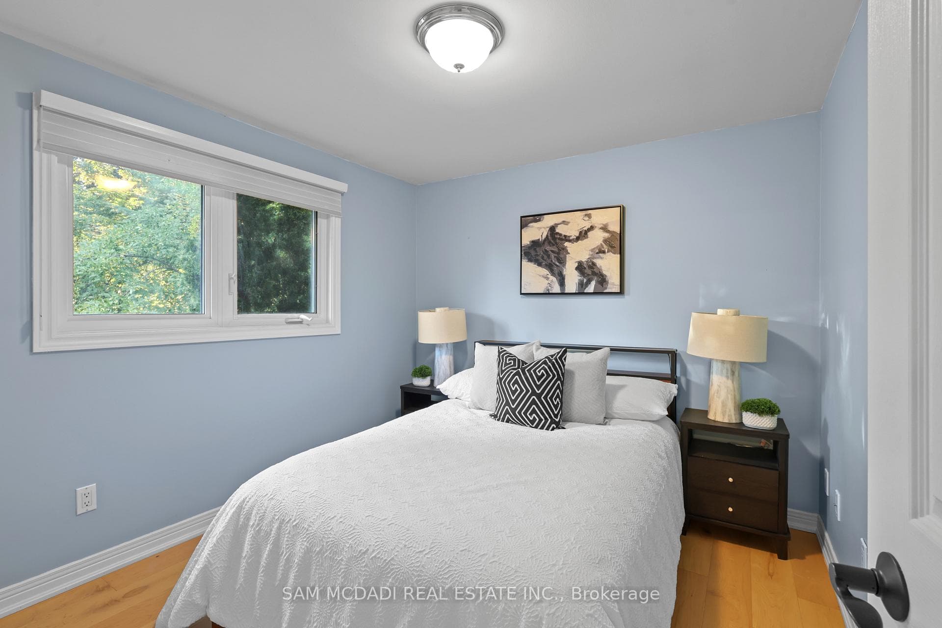 38 Kenninghall Boulevard photo 28