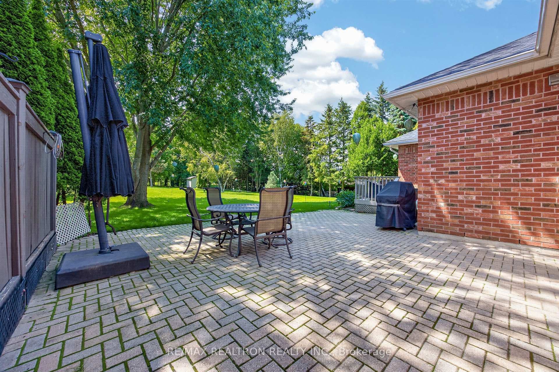 7 Maplehyrn Avenue photo 44
