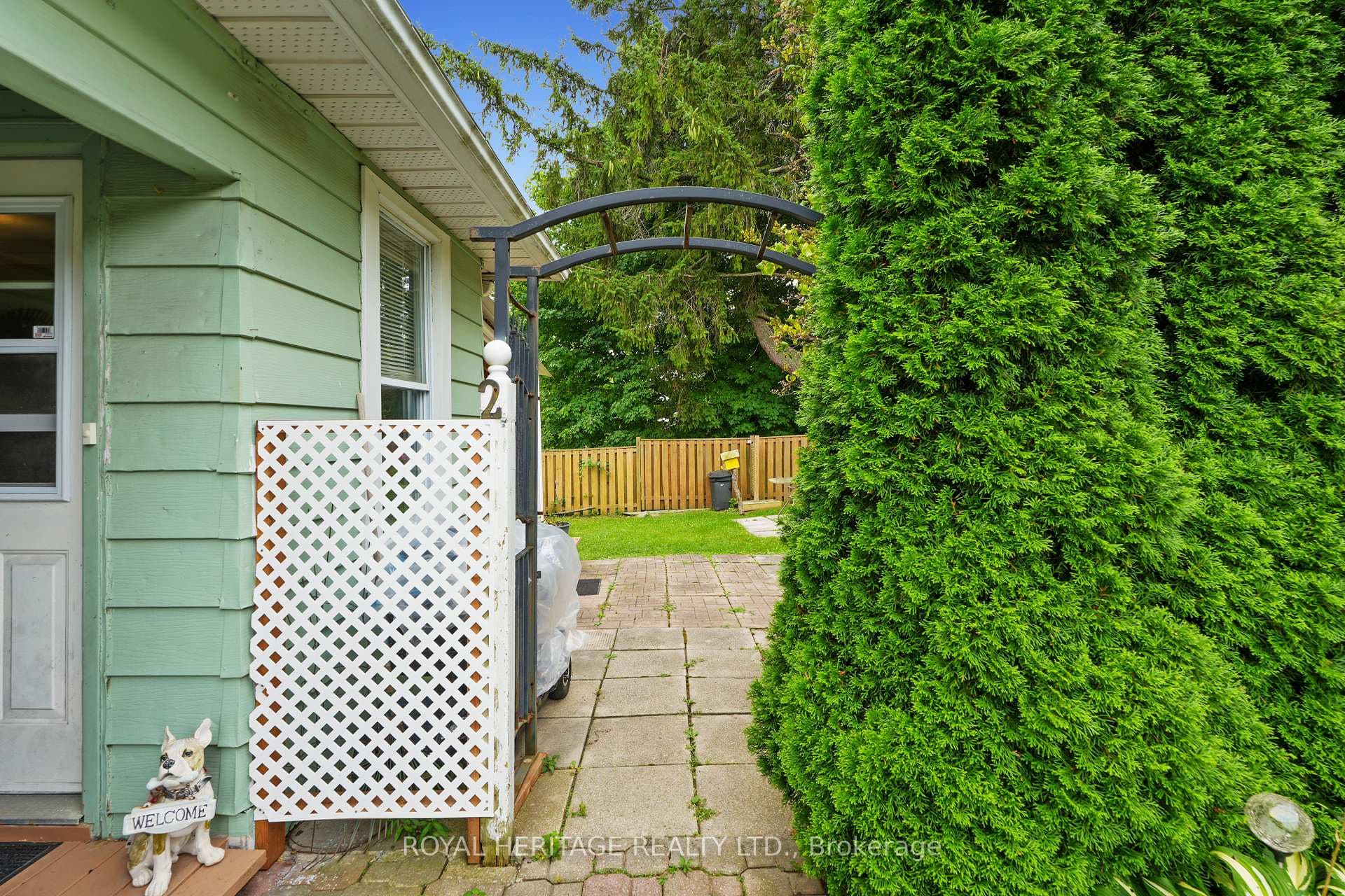 2 Dean Drive photo 11