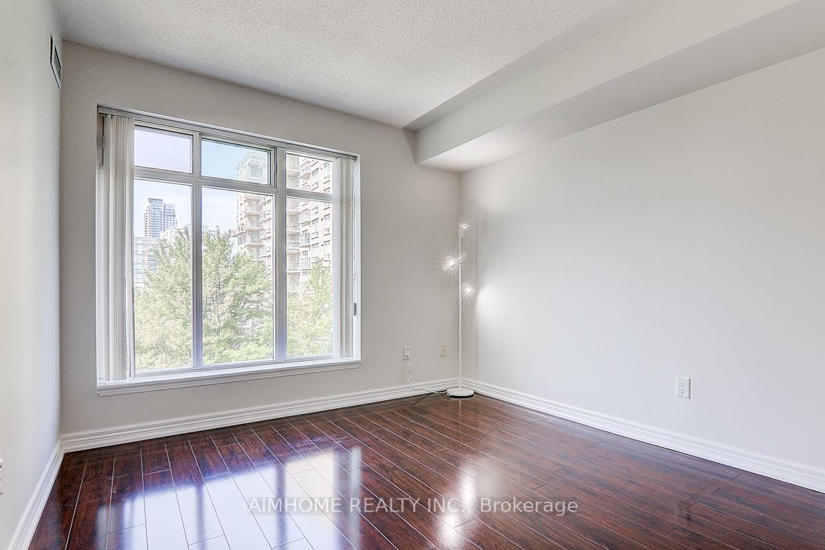 135 Pond Drive Unit 510 photo 14