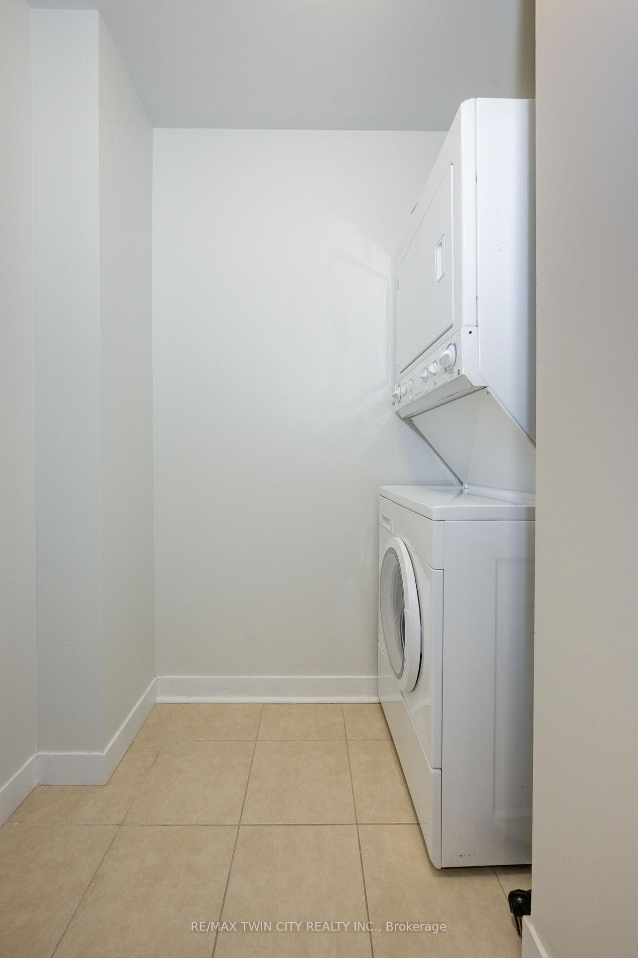 191 King Street Unit 1009 photo 25