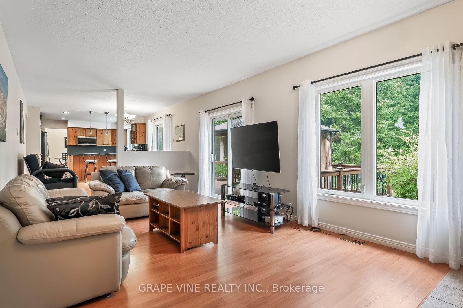 109 MIDVALE Drive photo 23