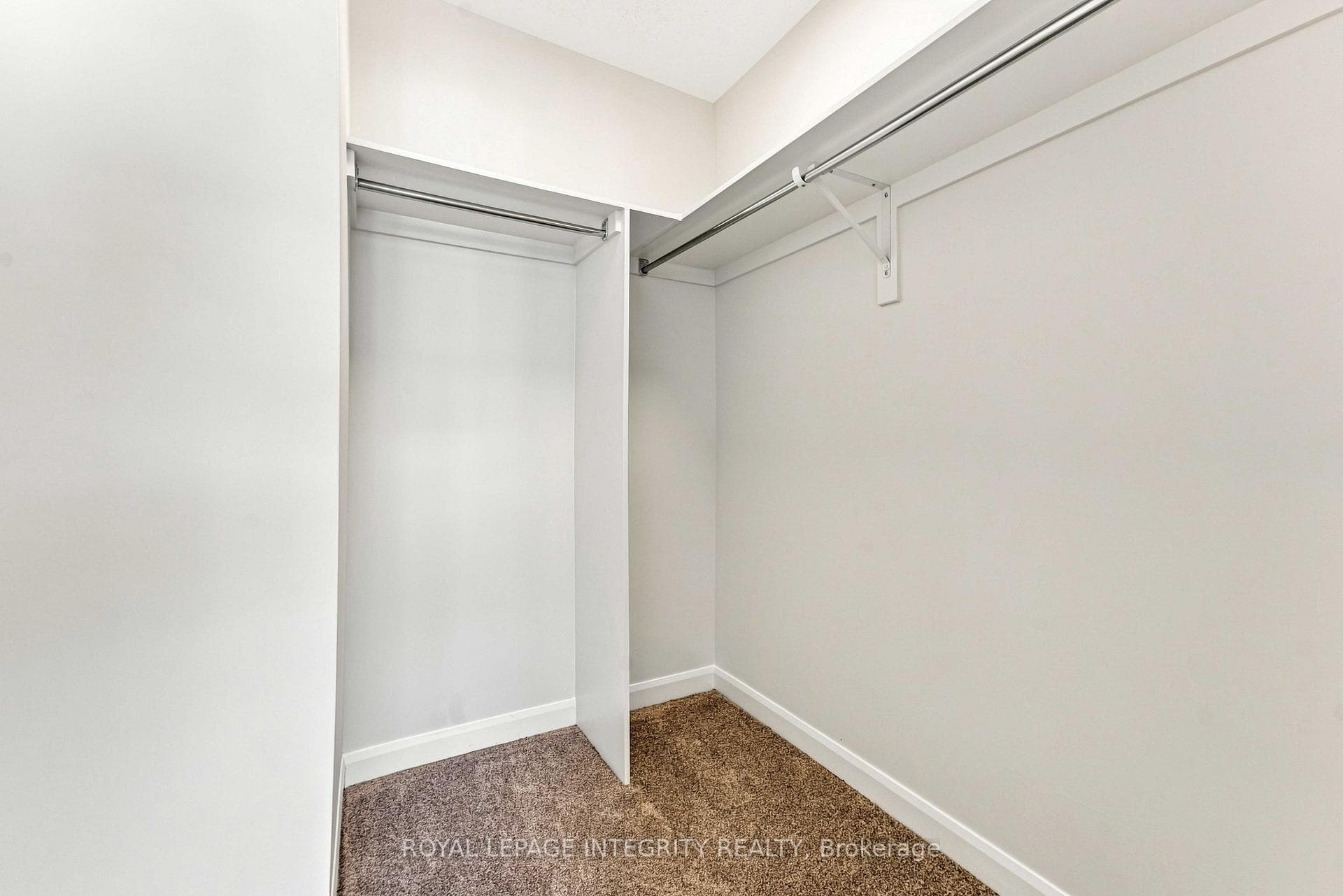 762 Tadpole Crescent photo 23