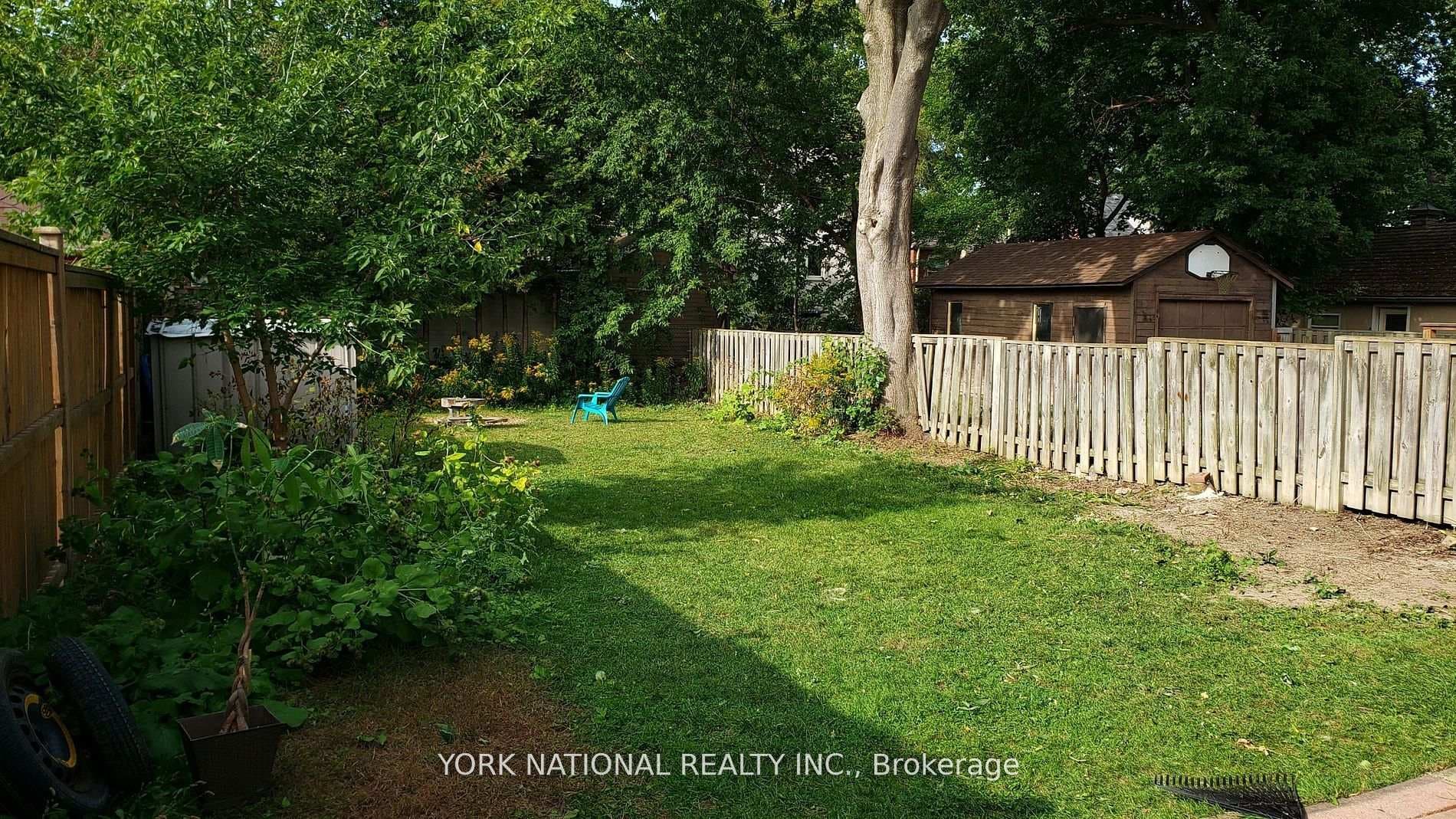 2674 Lake Shore Boulevard photo 22