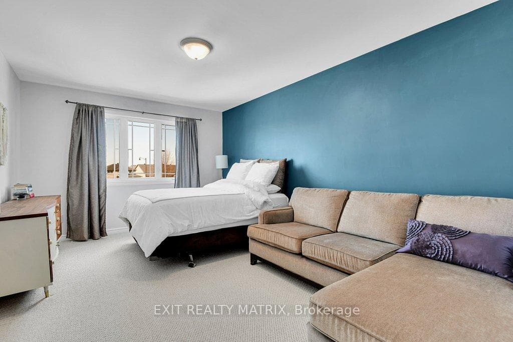 56 Abbey Crescent photo 22