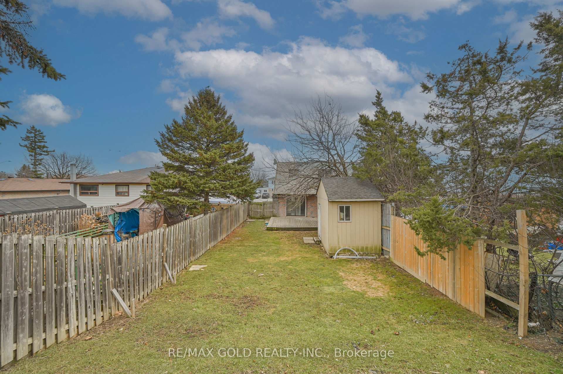7755 Priory Crescent photo 46