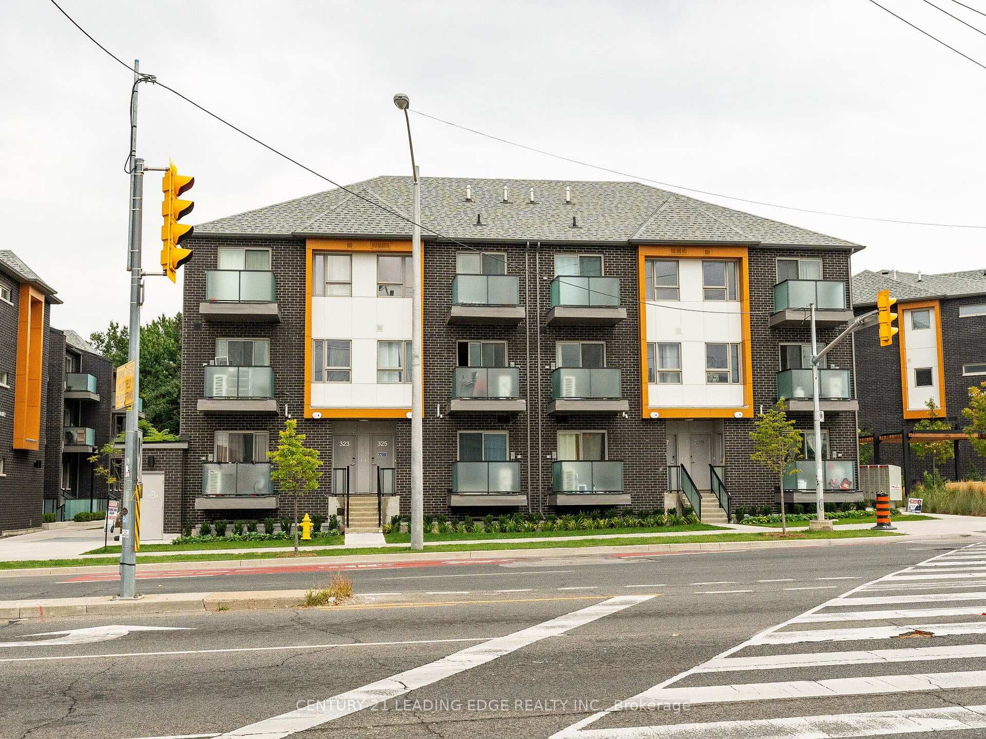 2787 Eglinton Avenue Unit 331 photo 1