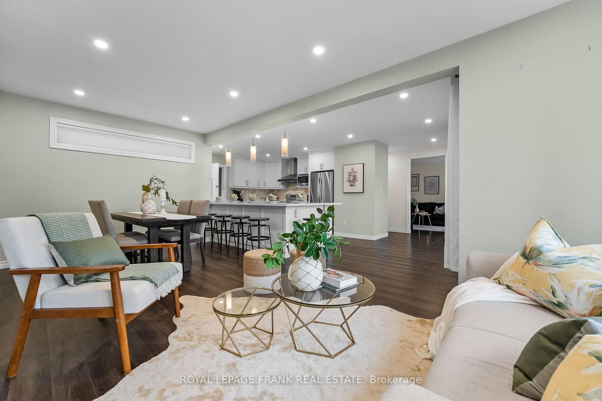 29 Harland Crescent photo 4