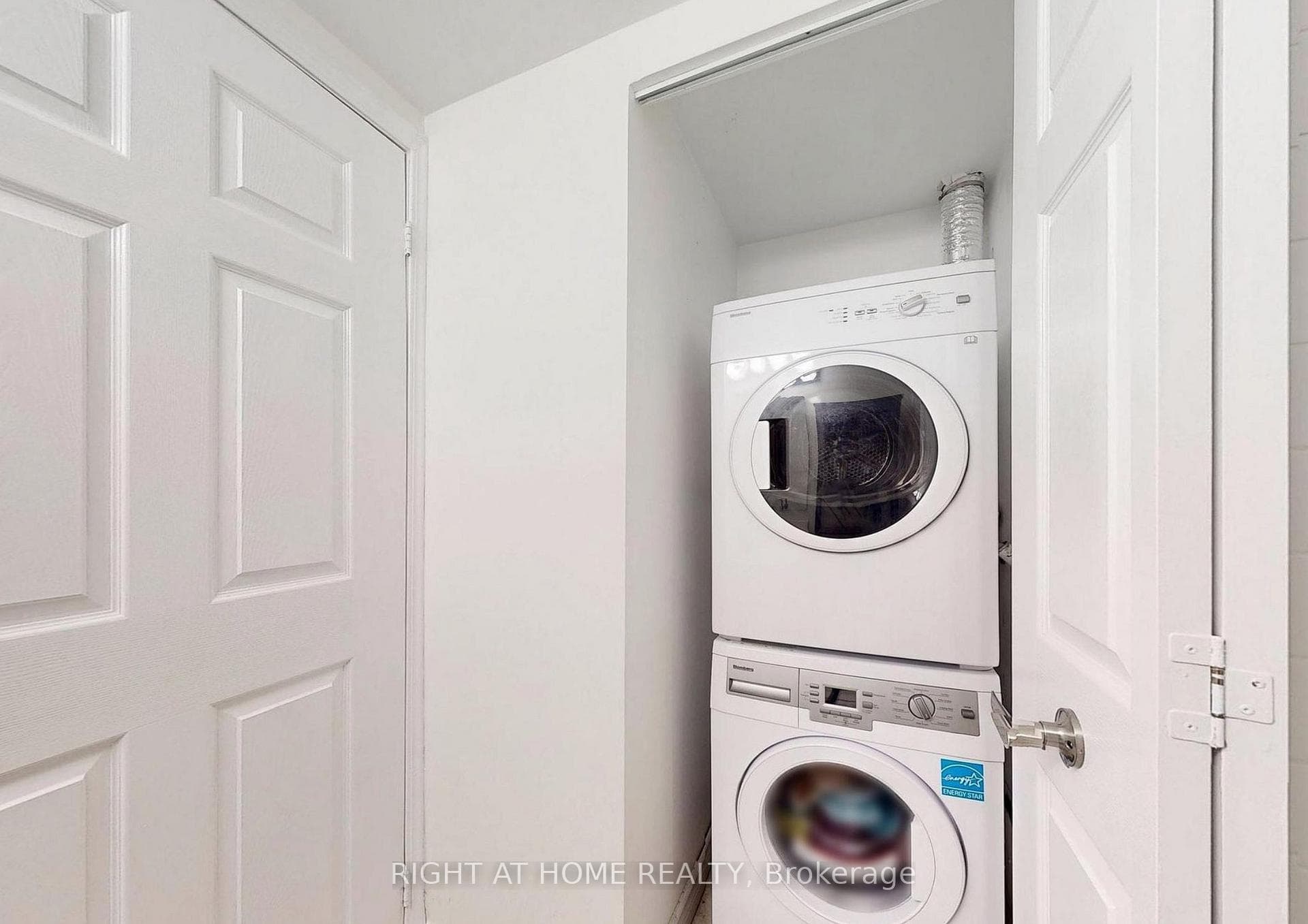 7 Lorraine Drive Unit 708 photo 25