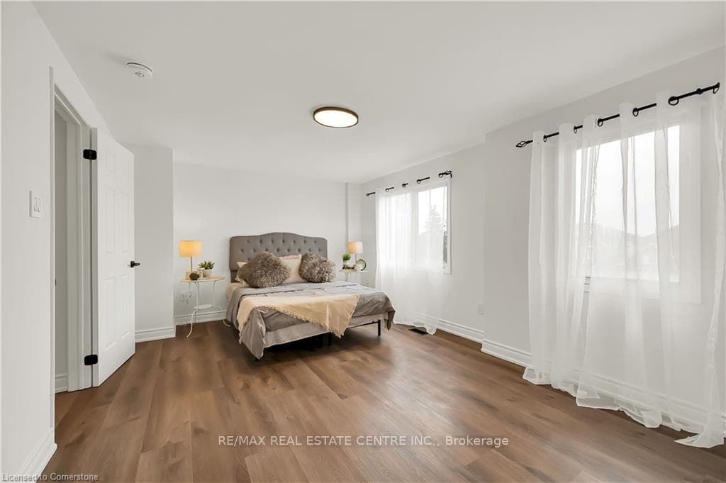 3608 Cherrington Crescent Unit Upper Level photo 24