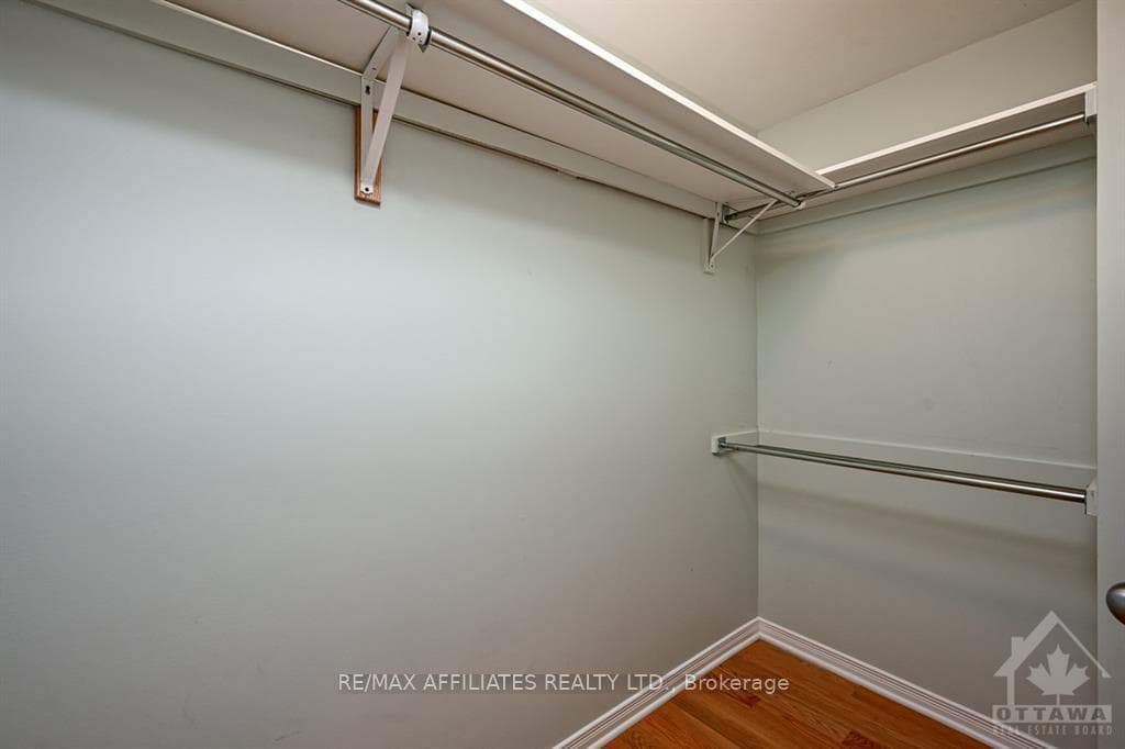 3275 ST JOSEPH Boulevard Unit 211 photo 26
