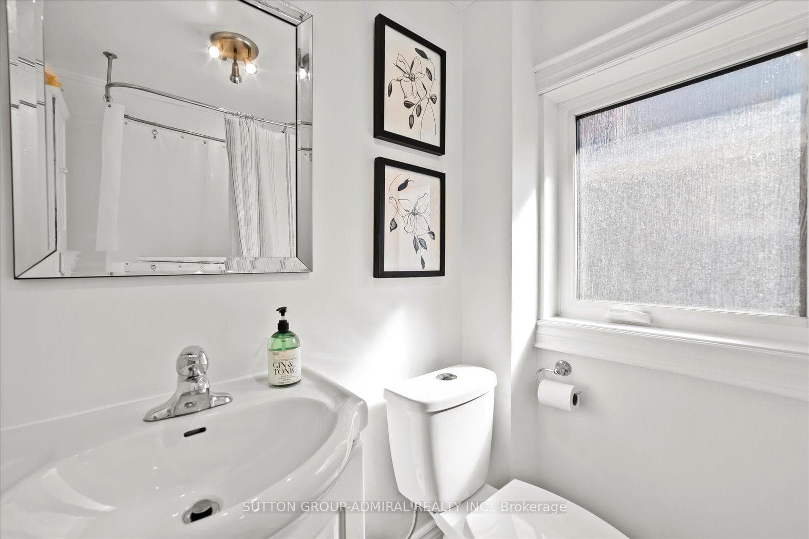 Bathroom 2nd floor