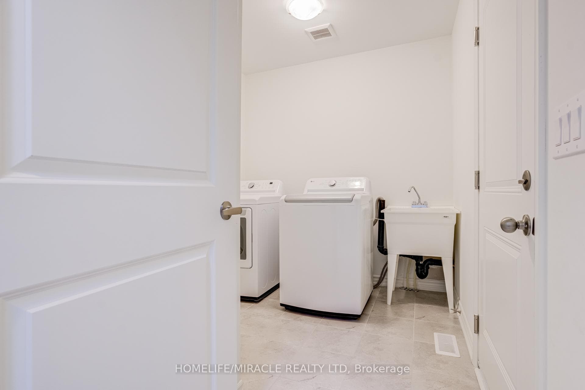 14 Sassafras Road photo 31