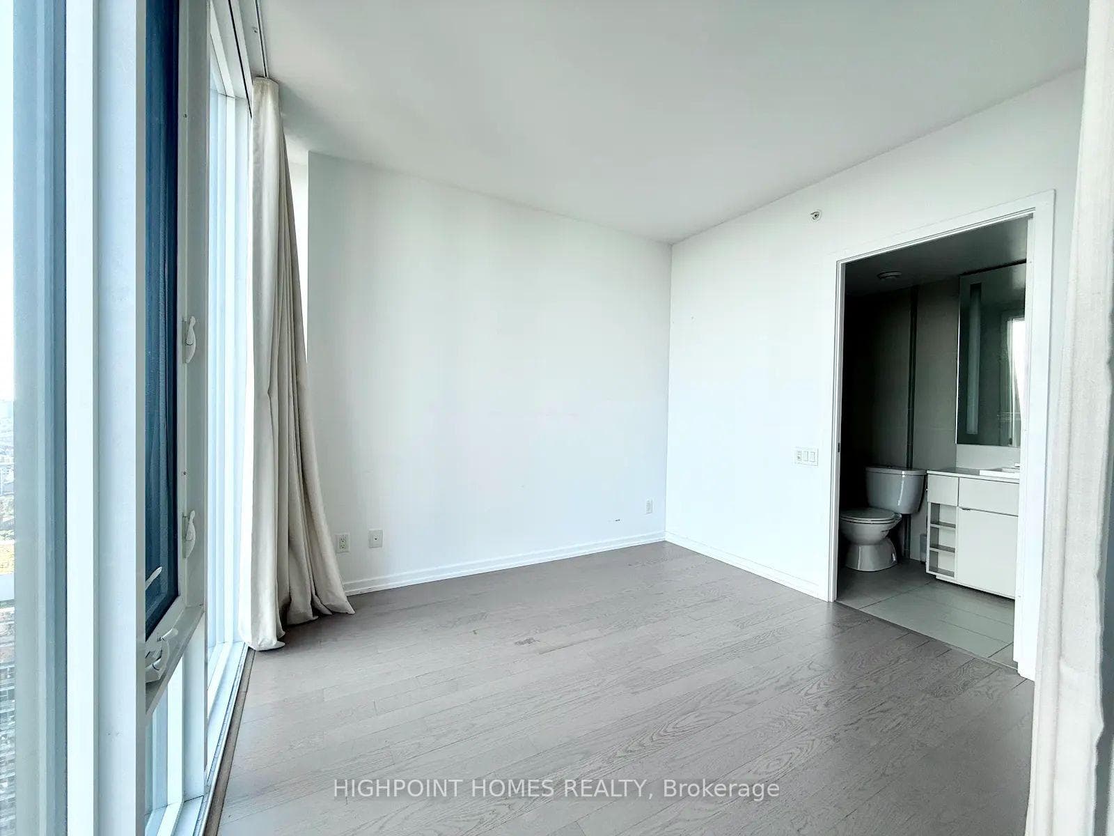 101 Peter Street Unit 3509 photo 9