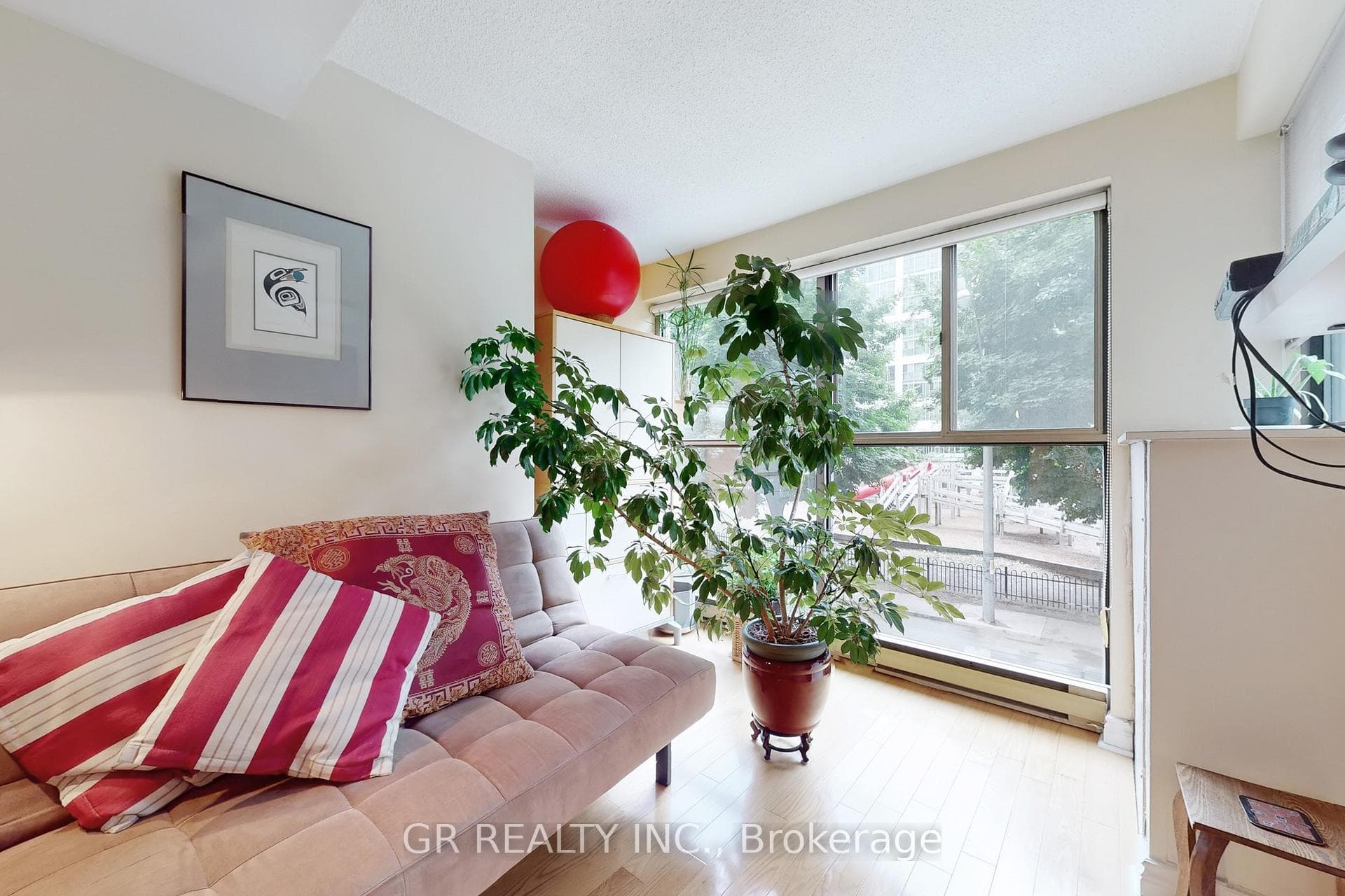65 Scadding Avenue Unit 221 photo 14