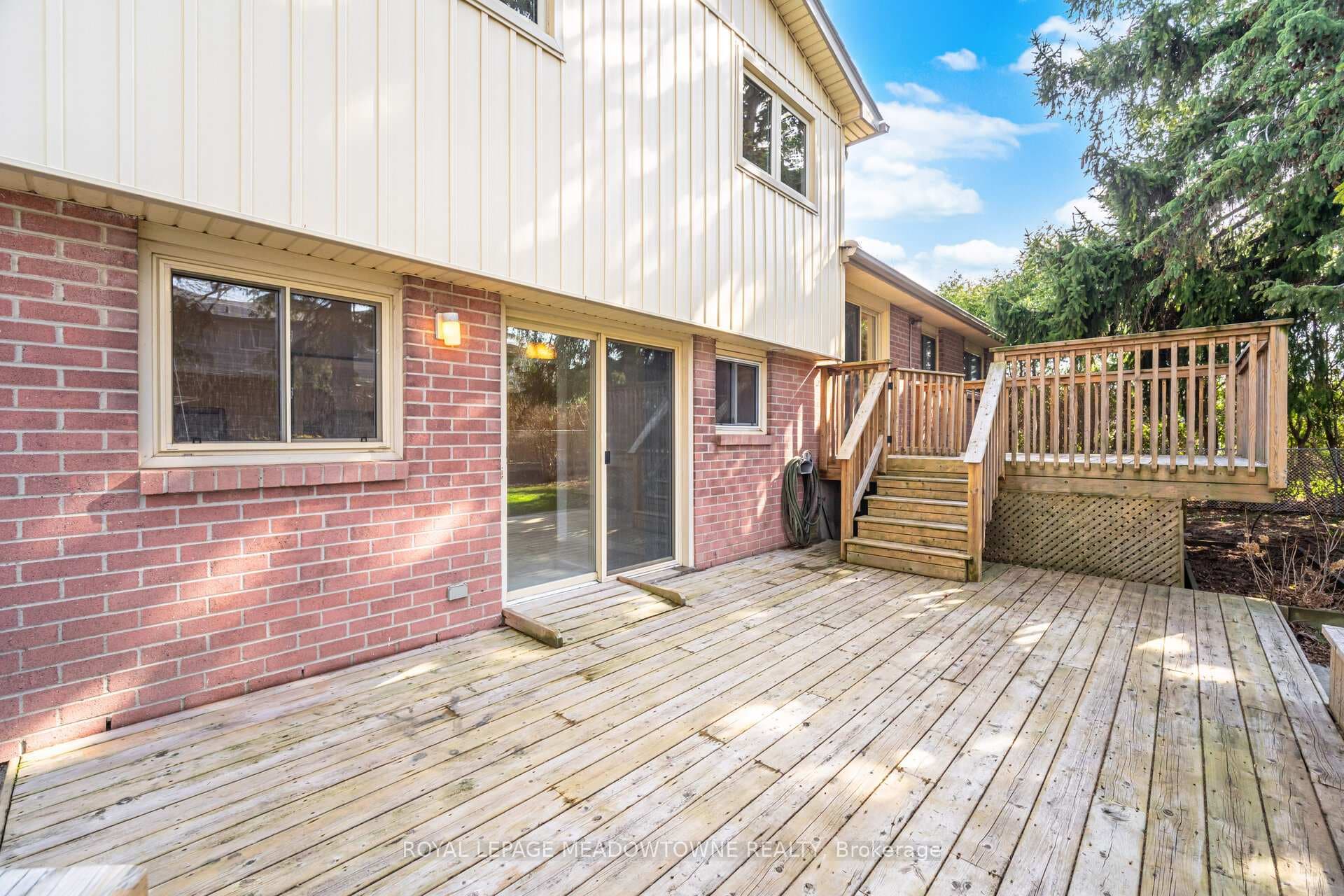523 Trafalgar Court photo 46